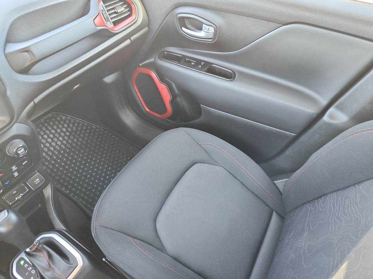 2023 Jeep Renegade Trailhawk