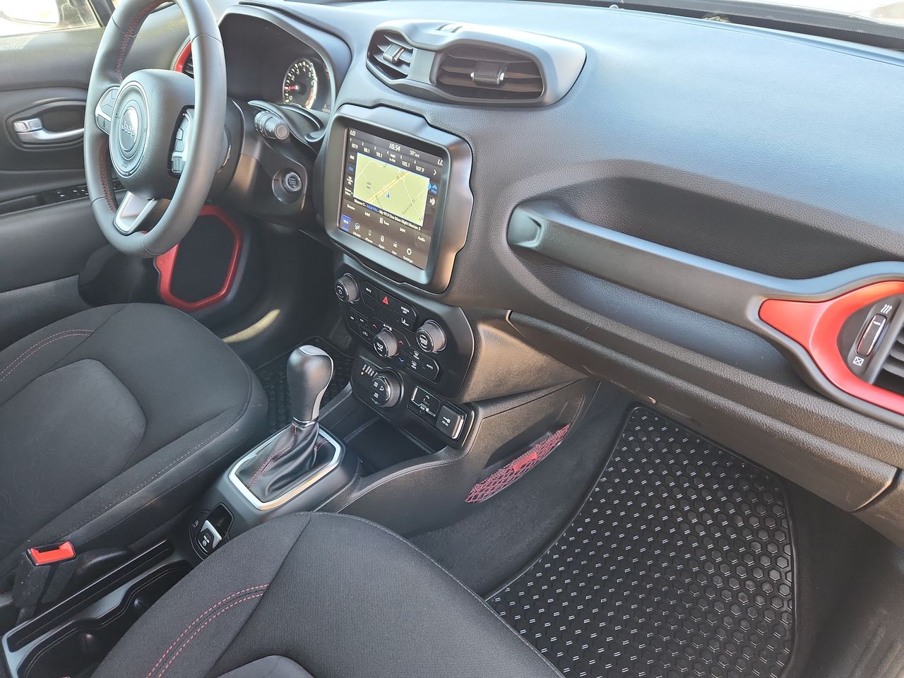 2023 Jeep Renegade Trailhawk