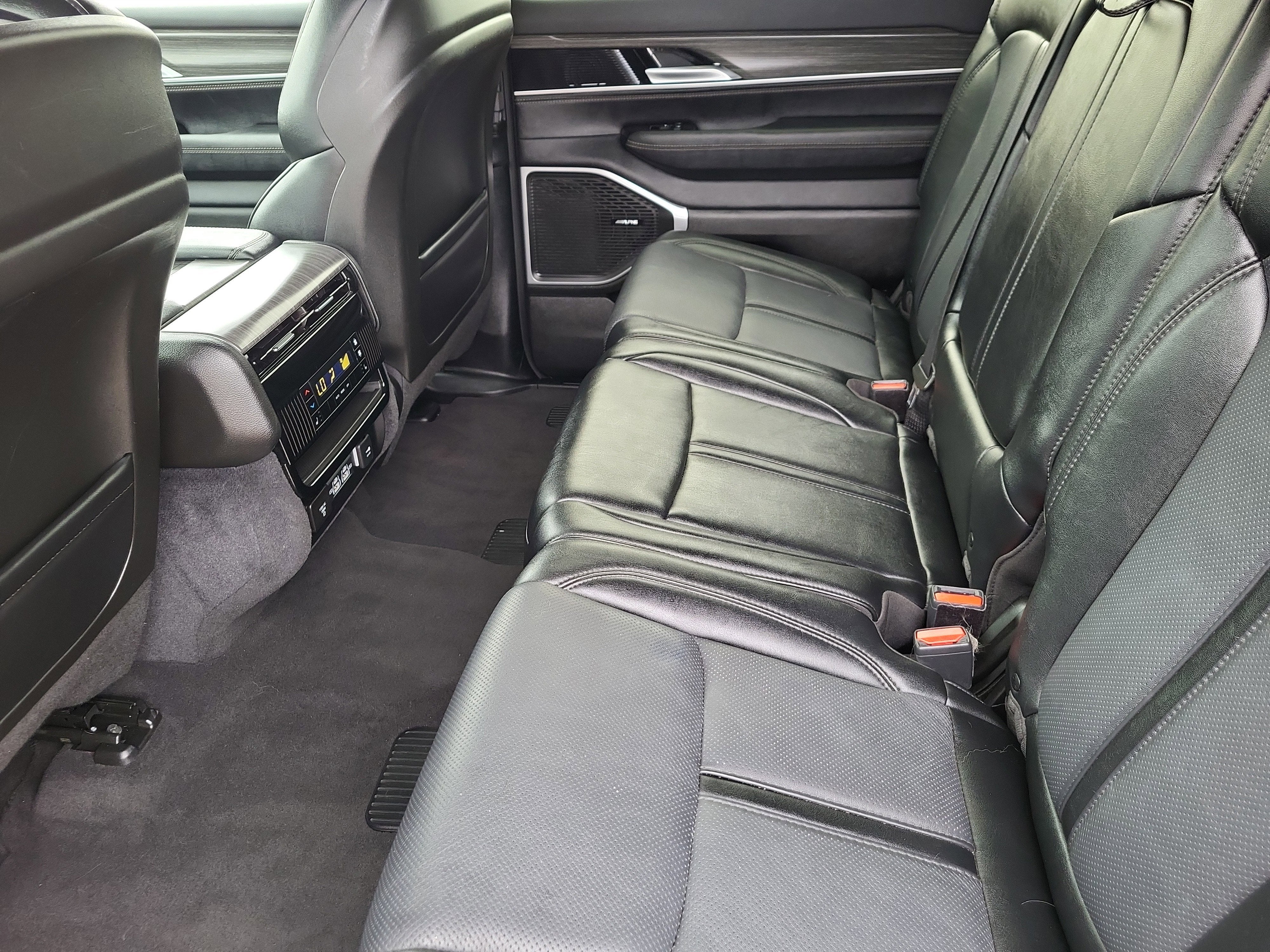 2024 Jeep Wagoneer L Series III