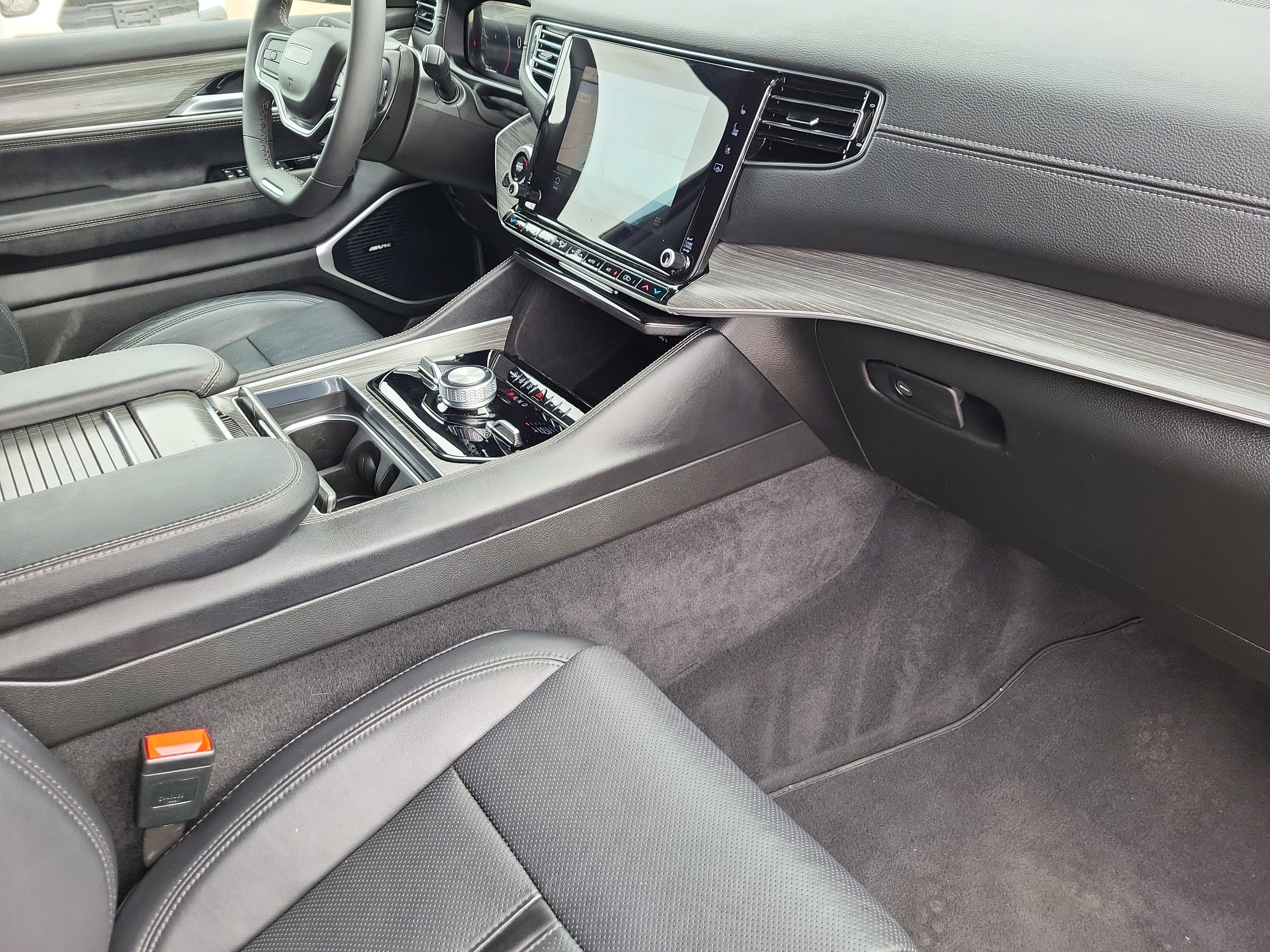 2024 Jeep Wagoneer L Series III