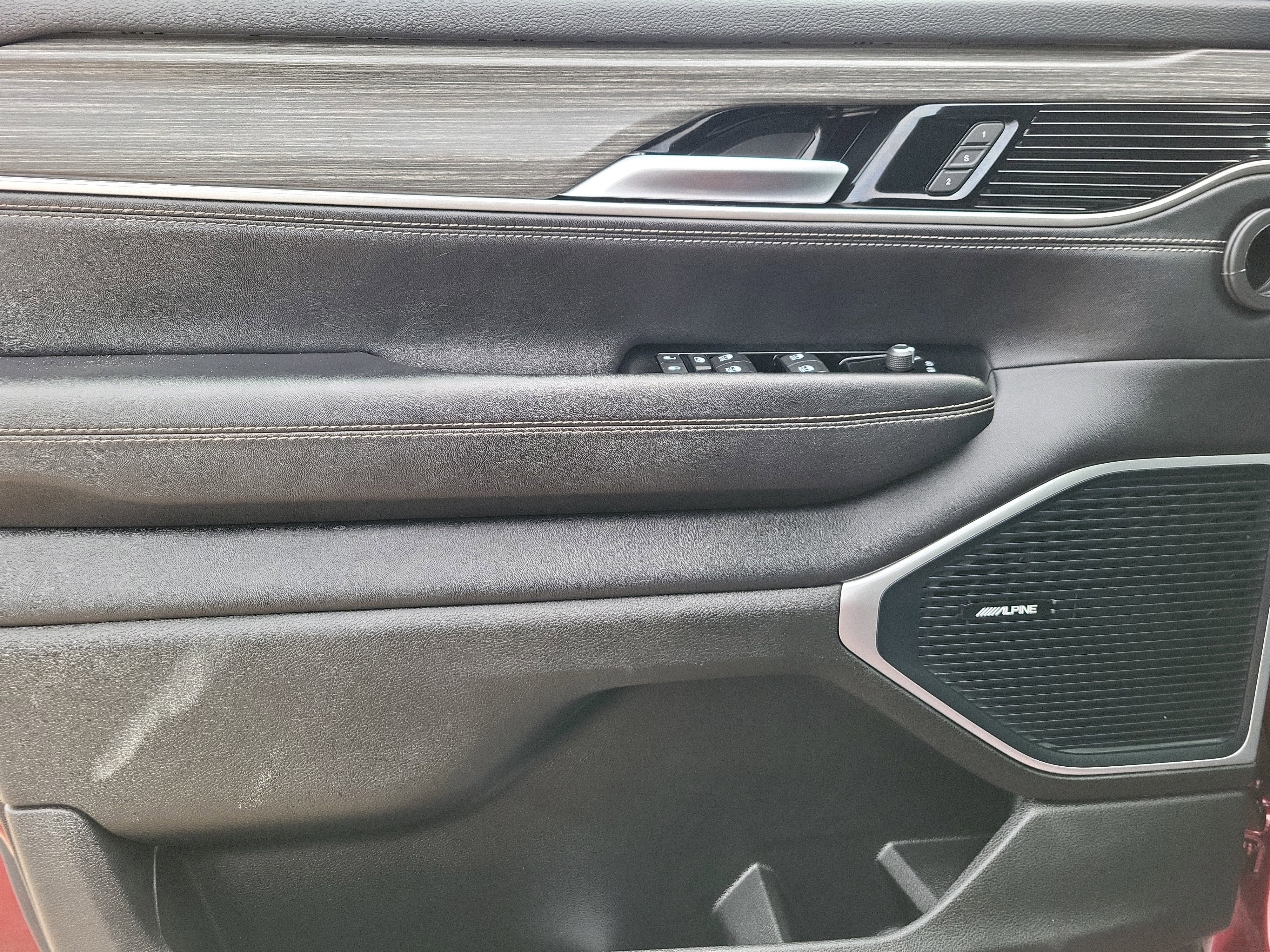 2024 Jeep Wagoneer L Series III