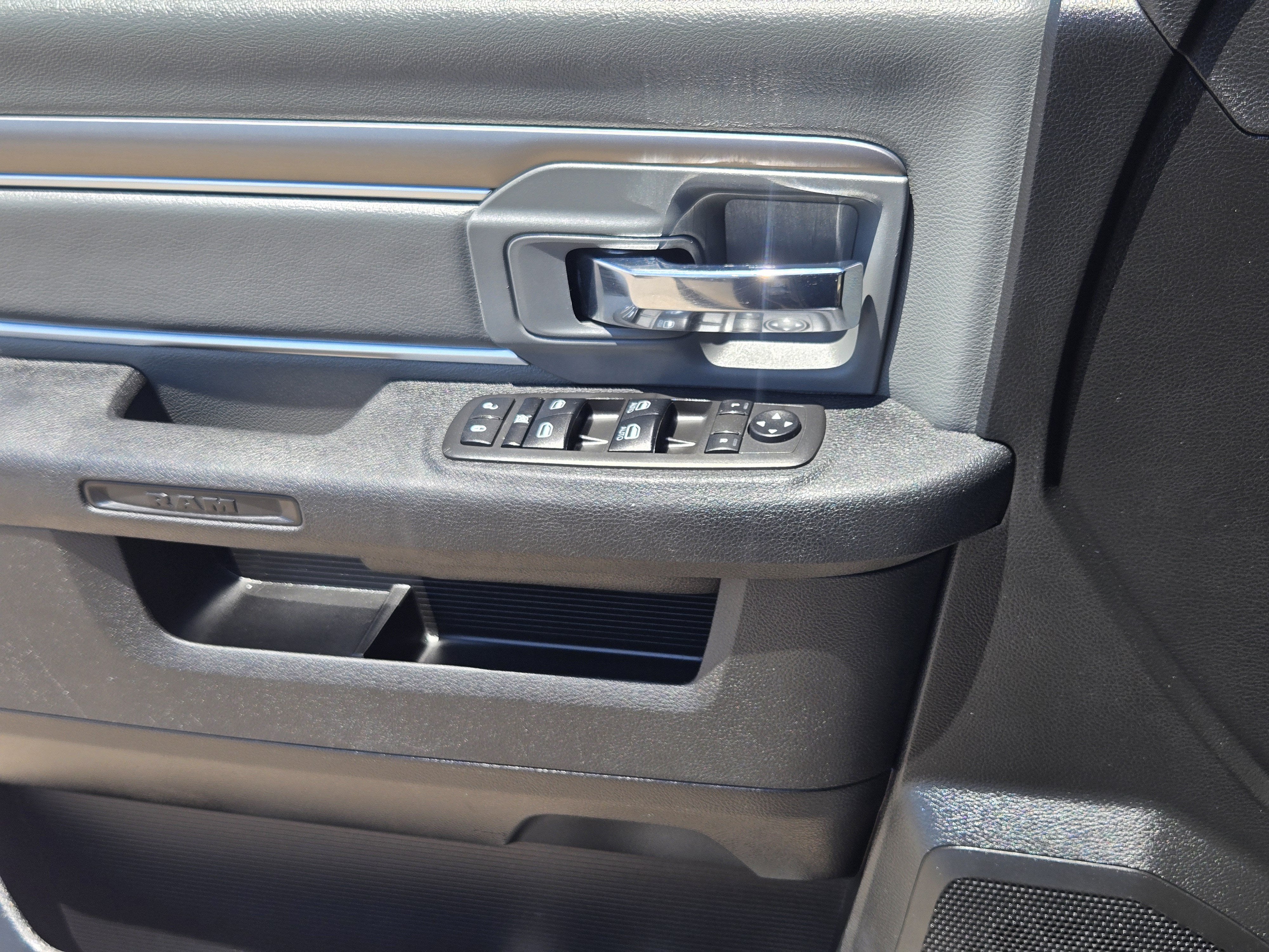 2021 RAM 1500 Classic SLT