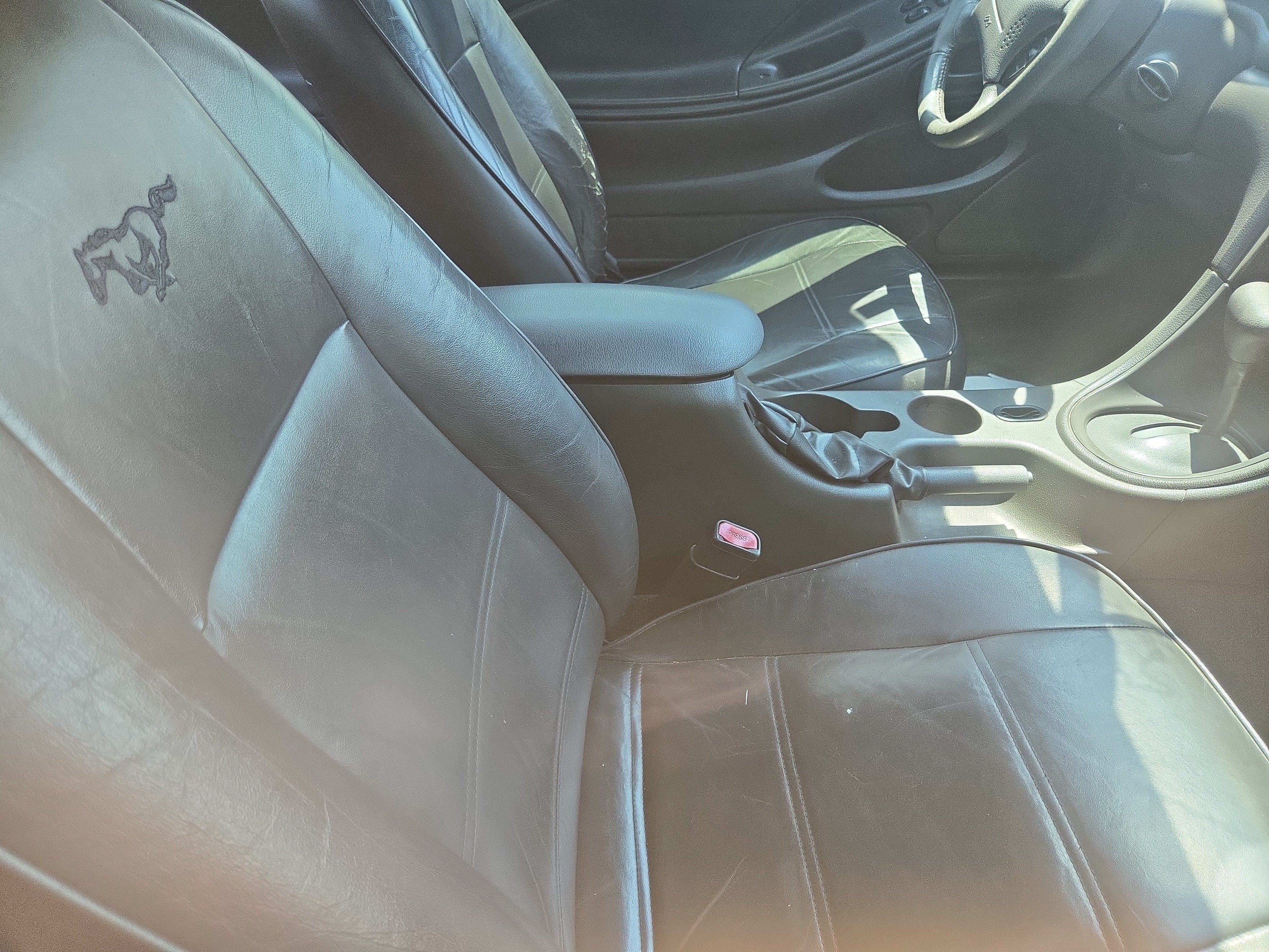 2002 Ford Mustang V6