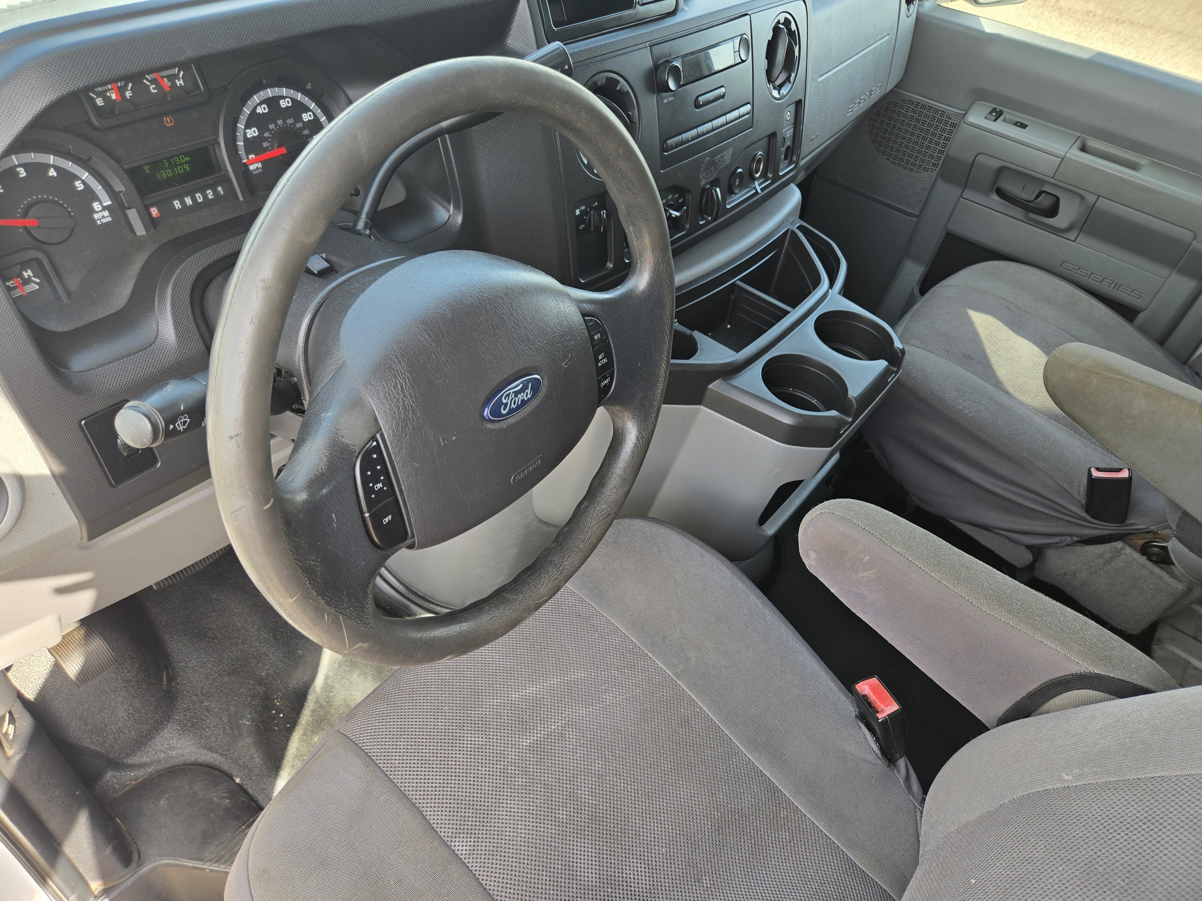 2014 Ford Econoline Cargo Van E-250 COMMERCIAL