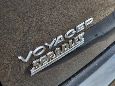 2023 Chrysler Voyager LX