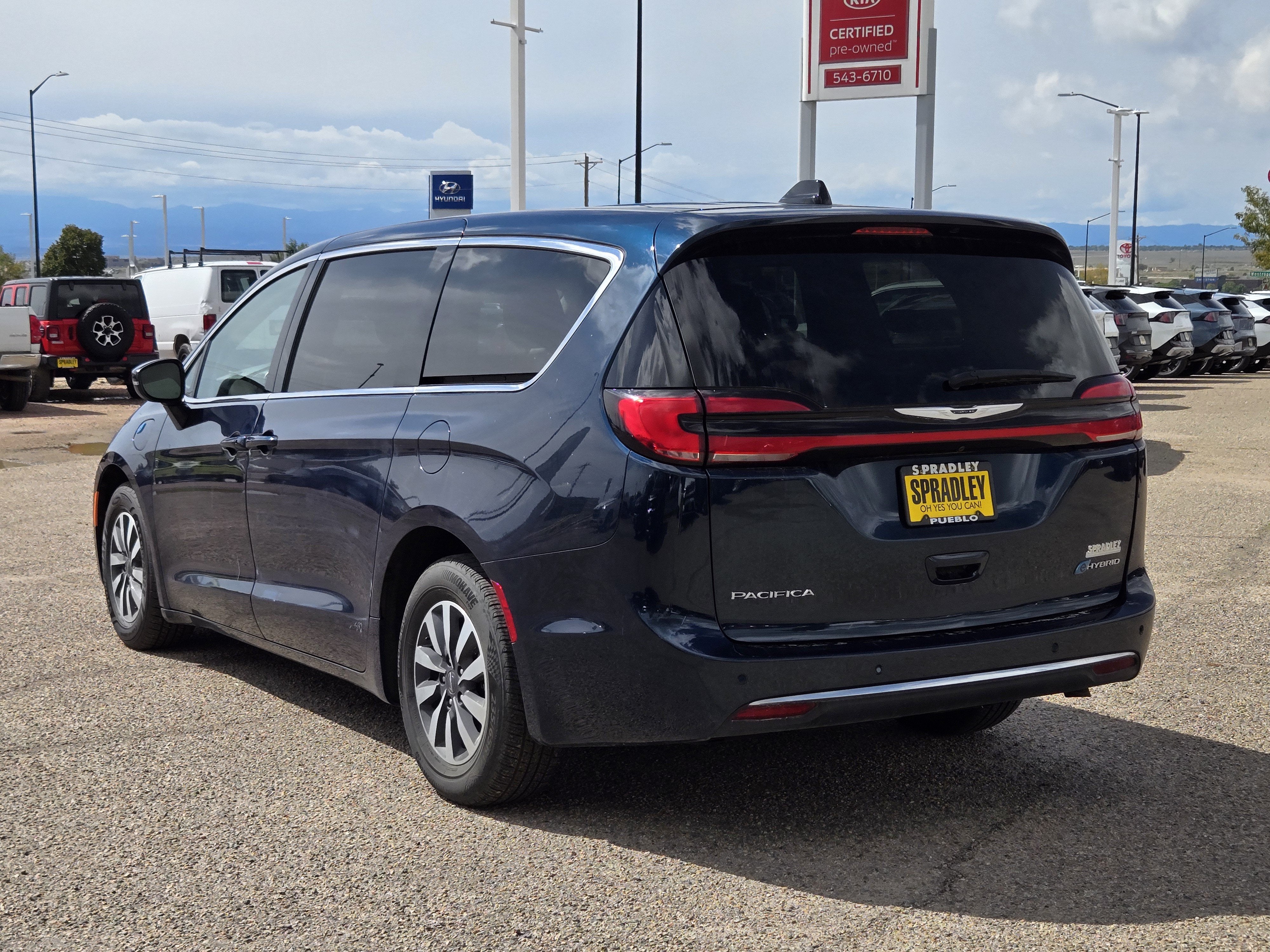 2023 Chrysler Pacifica Hybrid Touring L