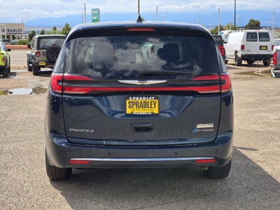 2023 Chrysler Pacifica Hybrid Touring L