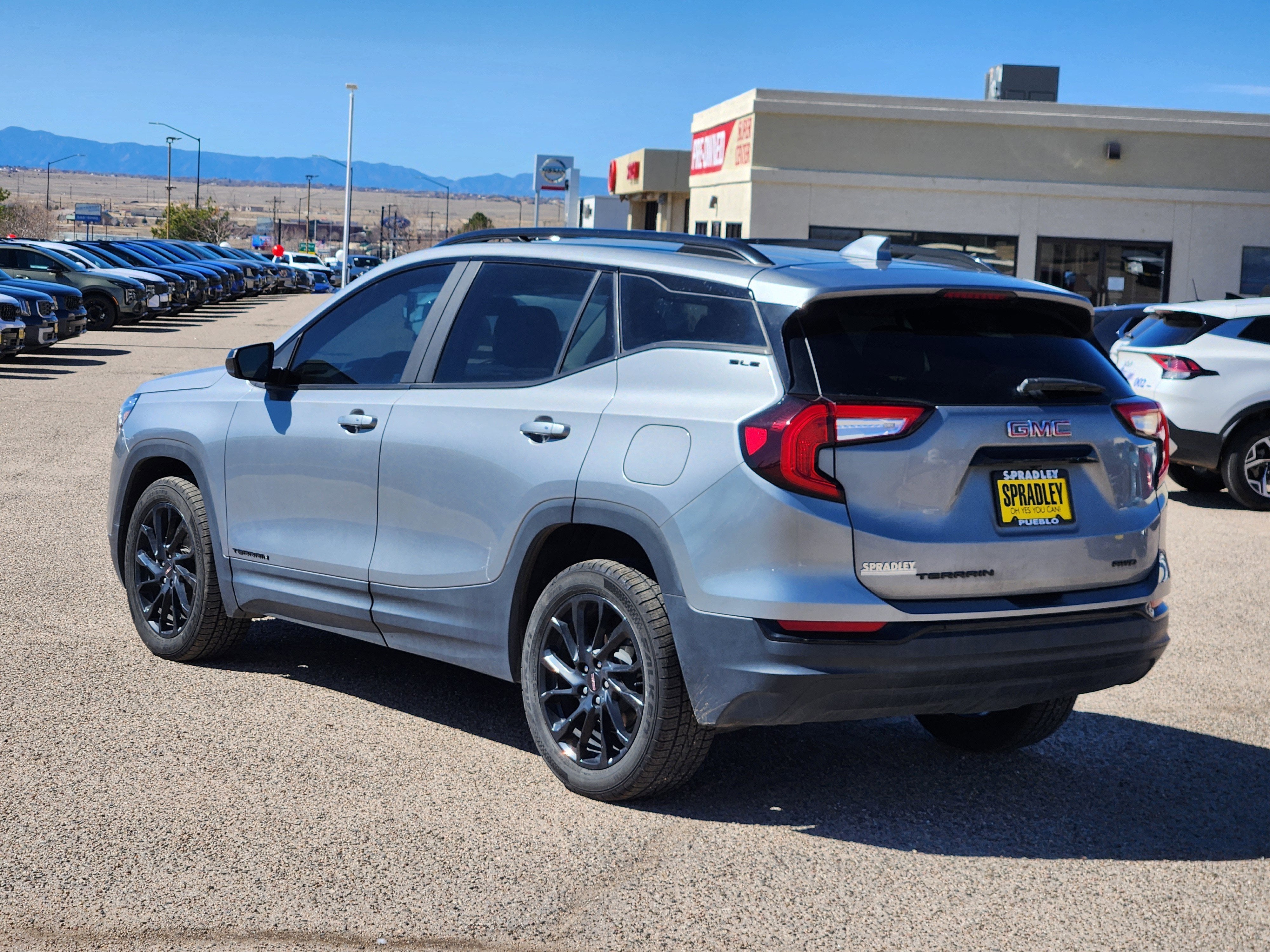 2023 GMC Terrain SLE