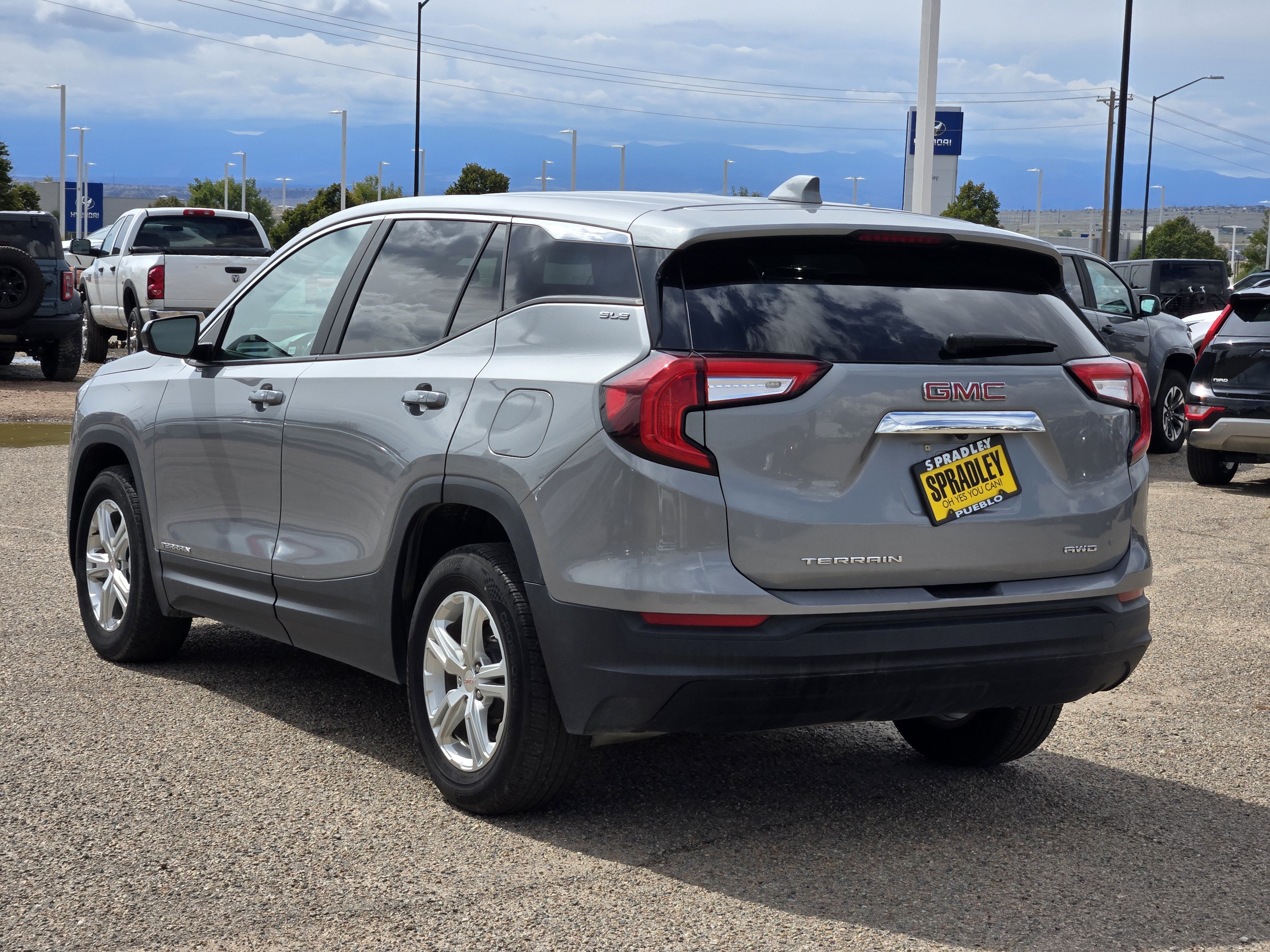 2024 GMC Terrain SLE