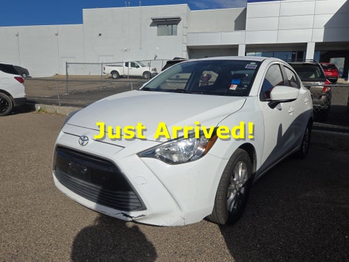 2016 Toyota Yaris LIFTBACK