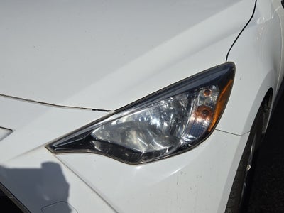 2016 Toyota Yaris LIFTBACK