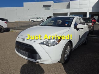 2016 Toyota Yaris LIFTBACK