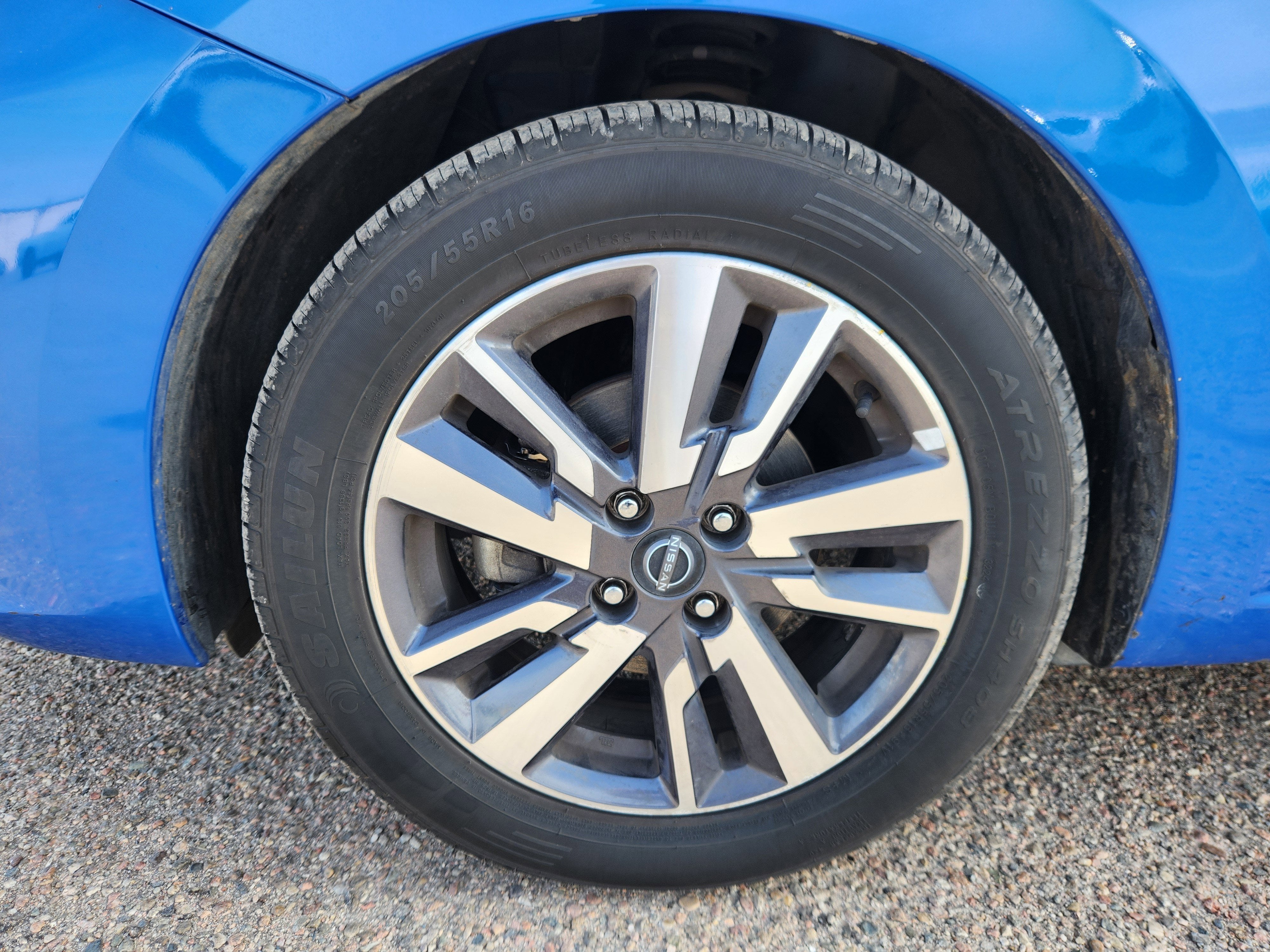 2023 Nissan Versa SV