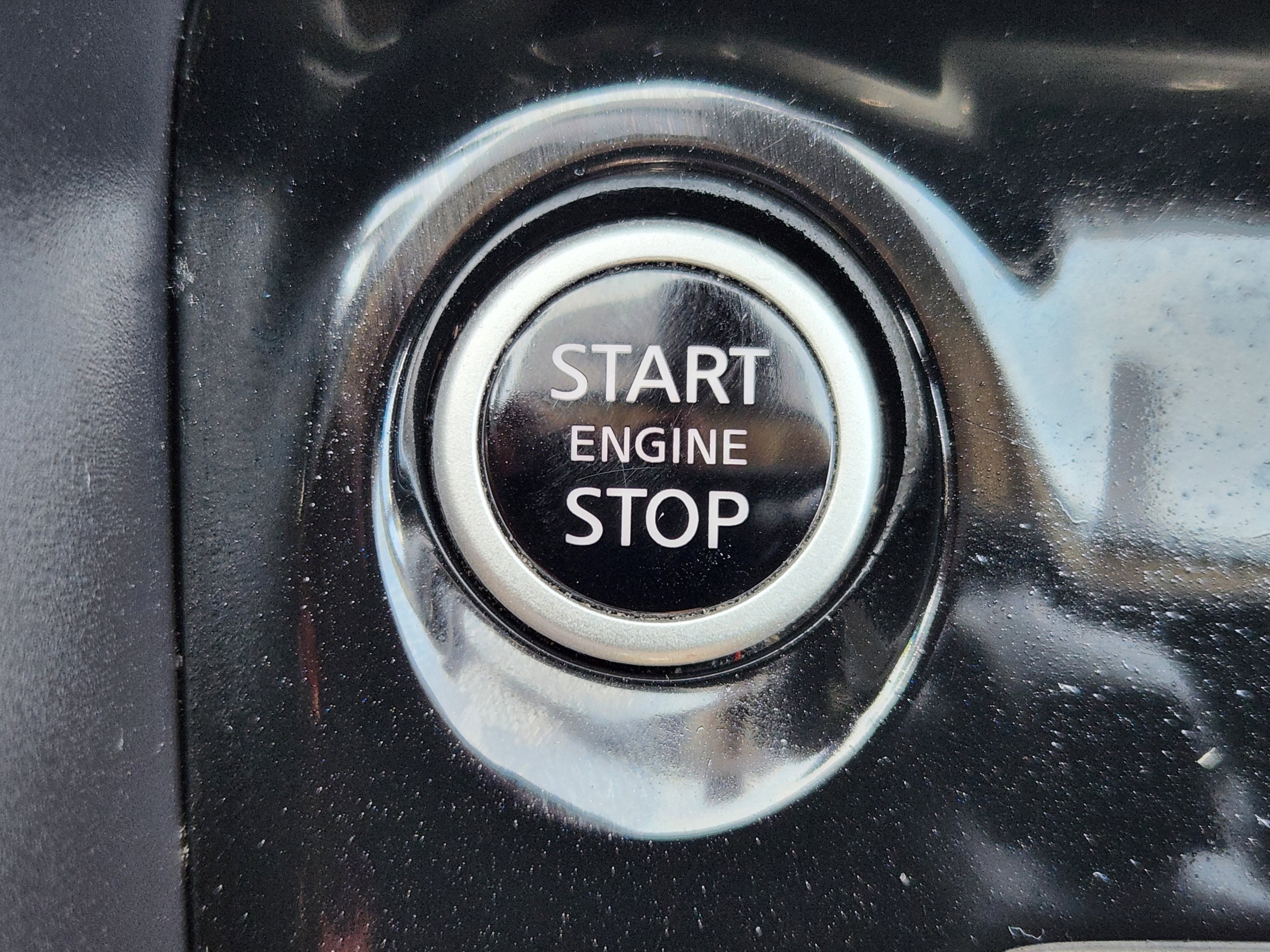 2023 Nissan Versa SV