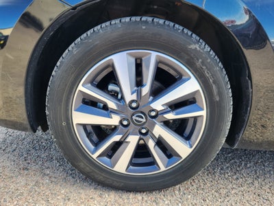 2023 Nissan Versa SV