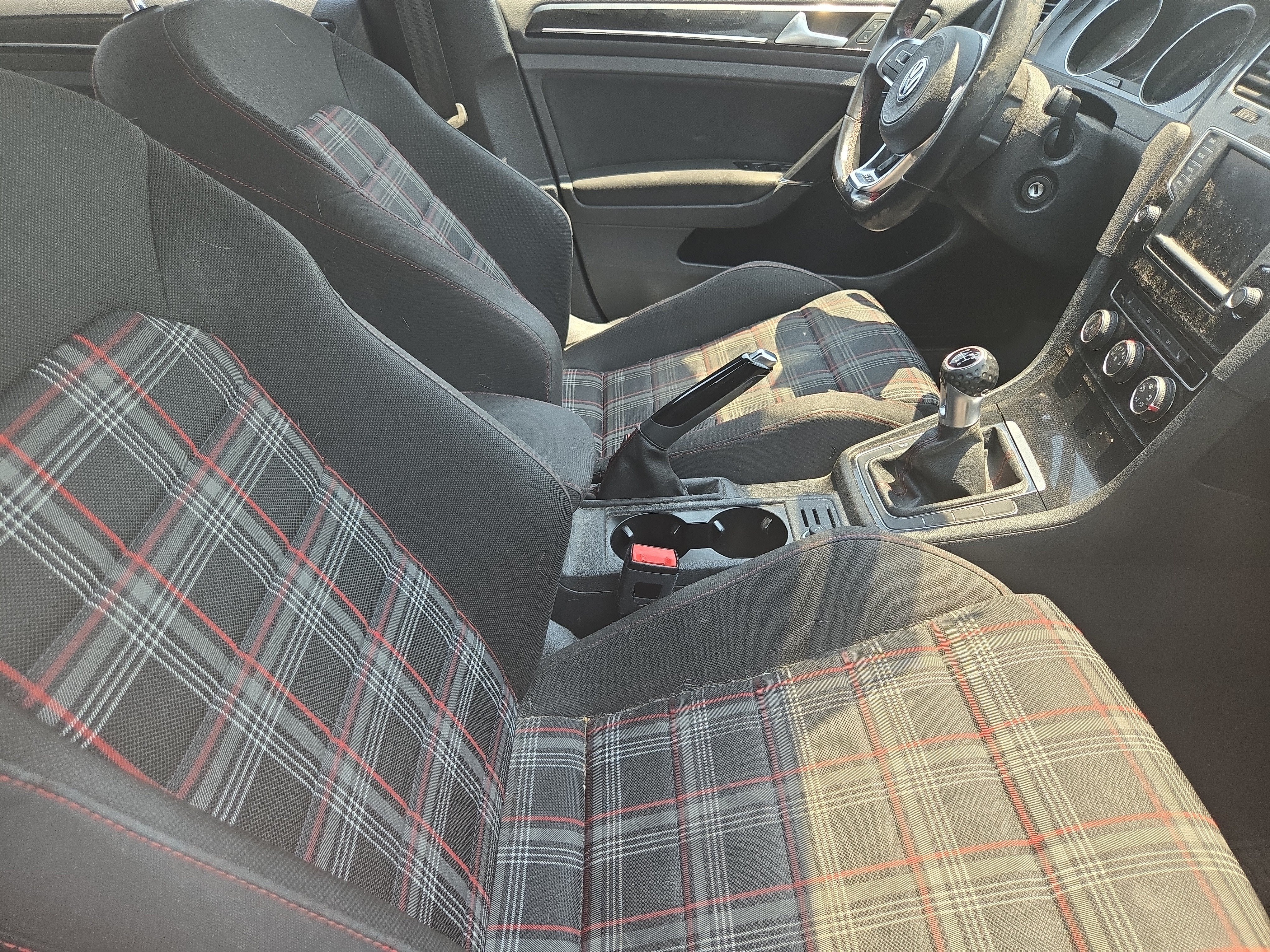 2017 Volkswagen Golf GTI S