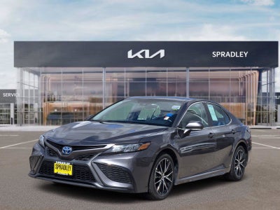 2024 Toyota Camry Hybrid SE