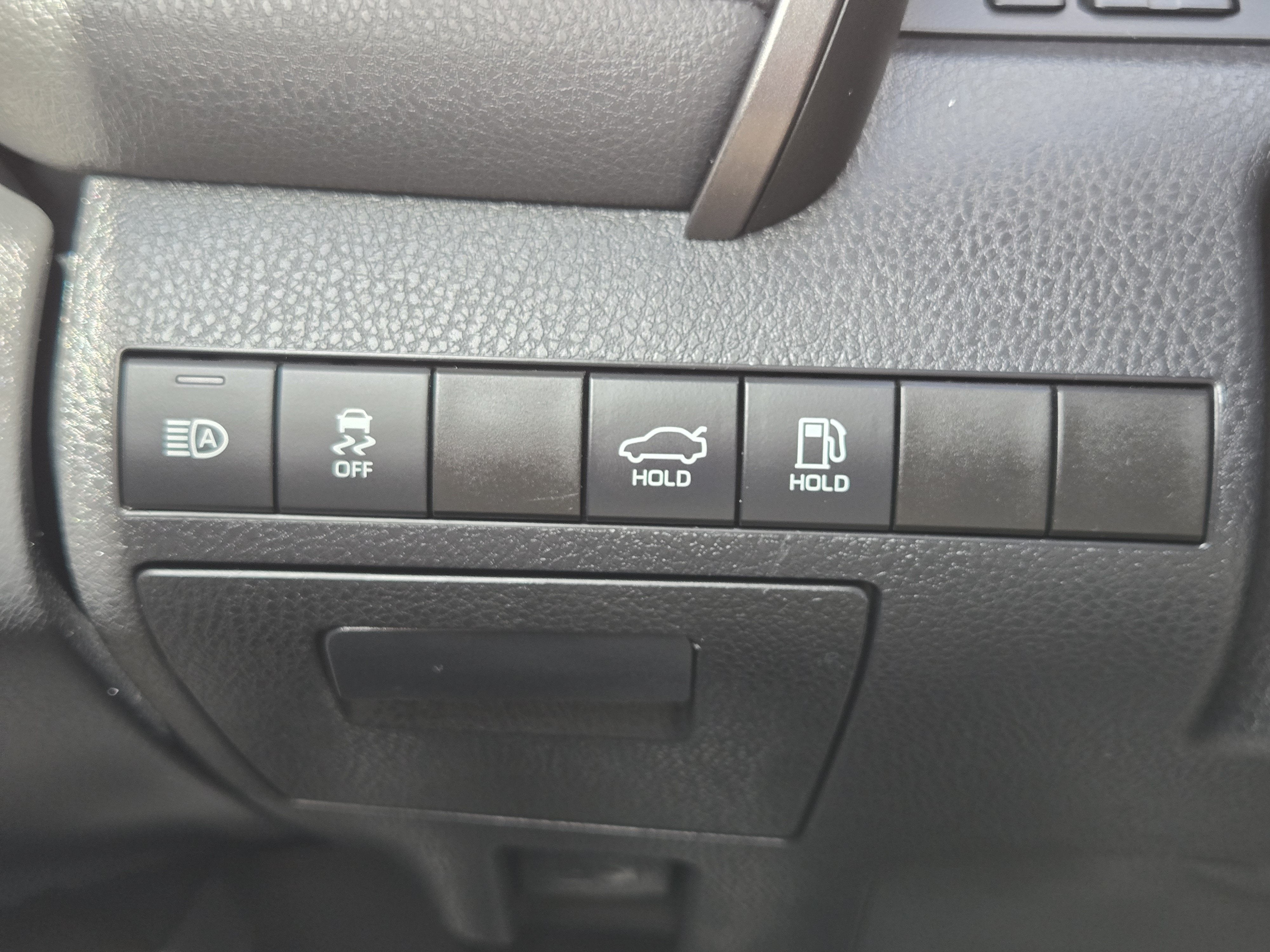 2024 Toyota Camry Hybrid SE