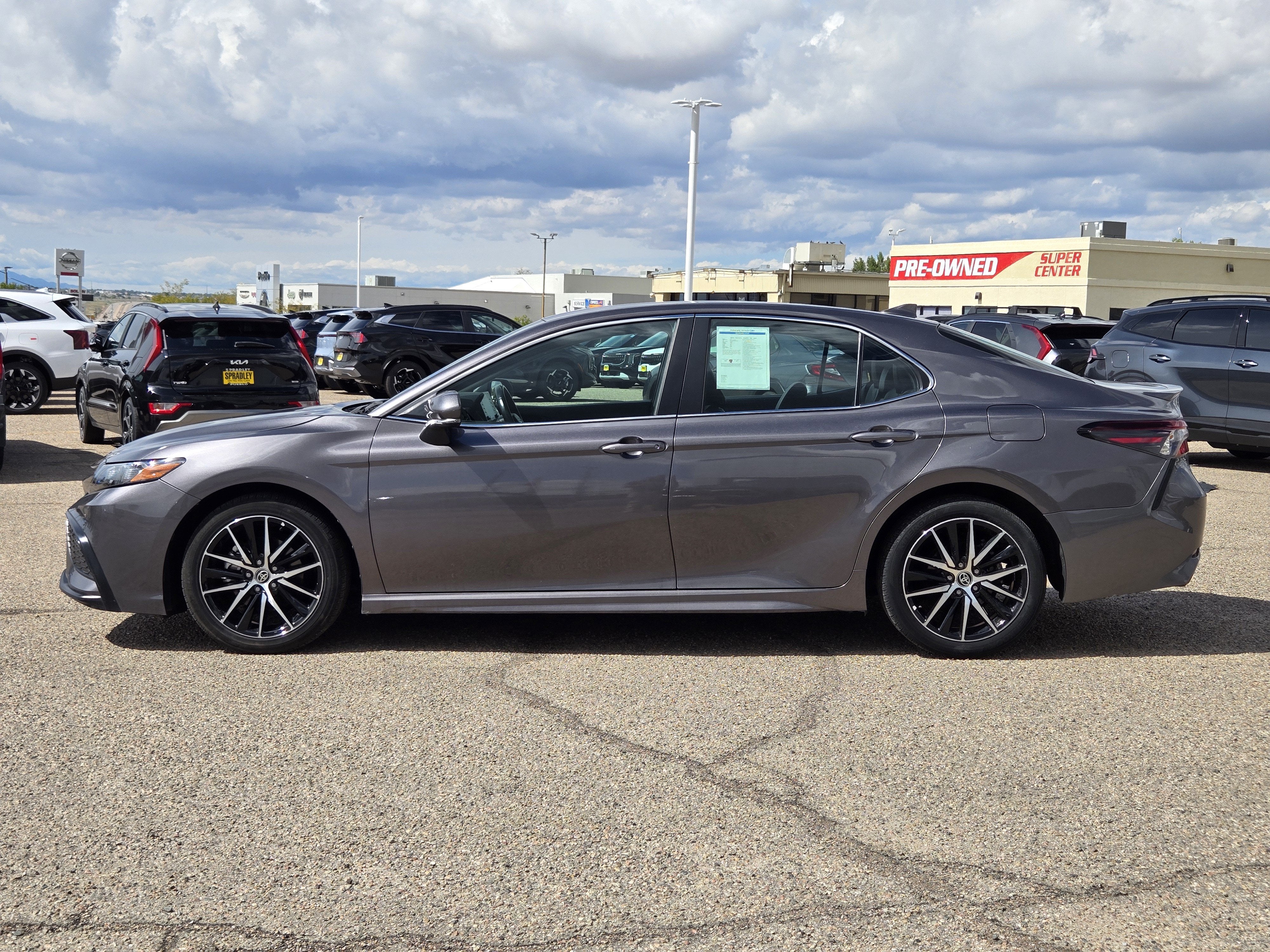 2024 Toyota Camry Hybrid SE