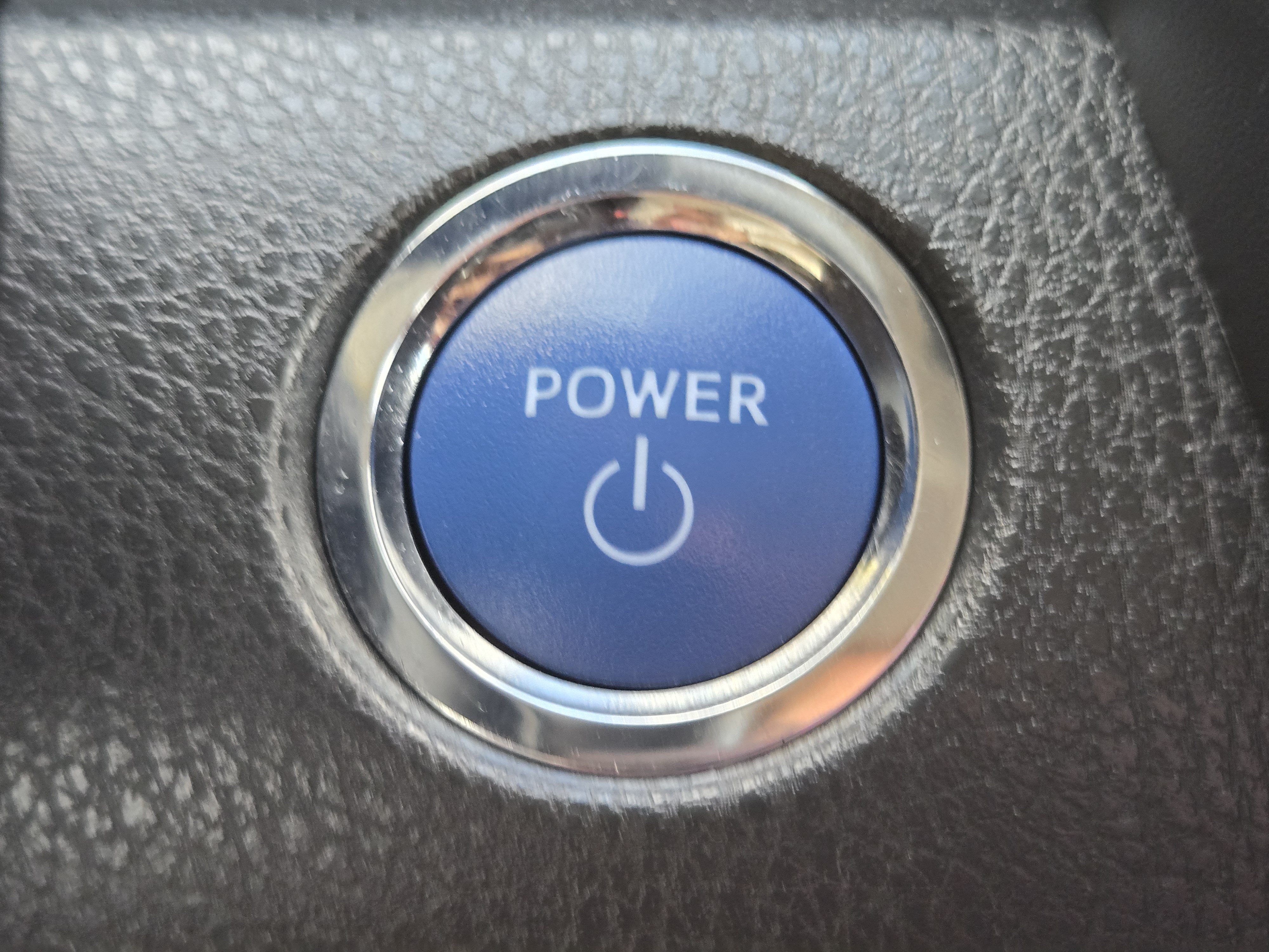2024 Toyota Camry Hybrid SE