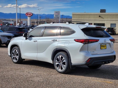 2022 Toyota Highlander XLE