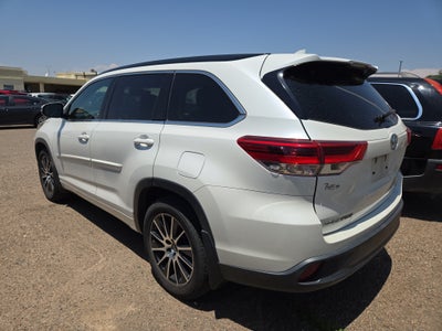 2017 Toyota Highlander SE