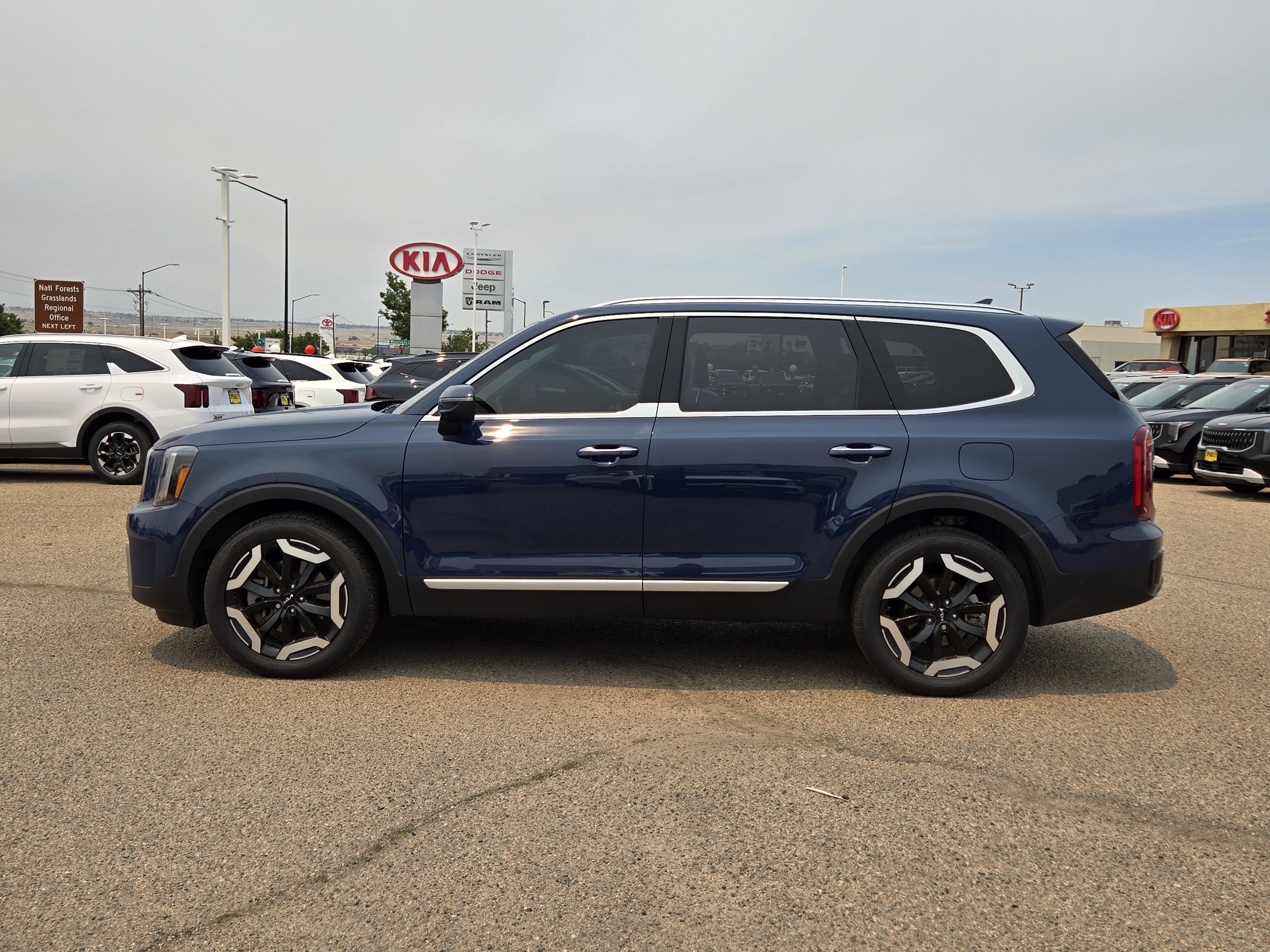 2023 Kia Telluride S