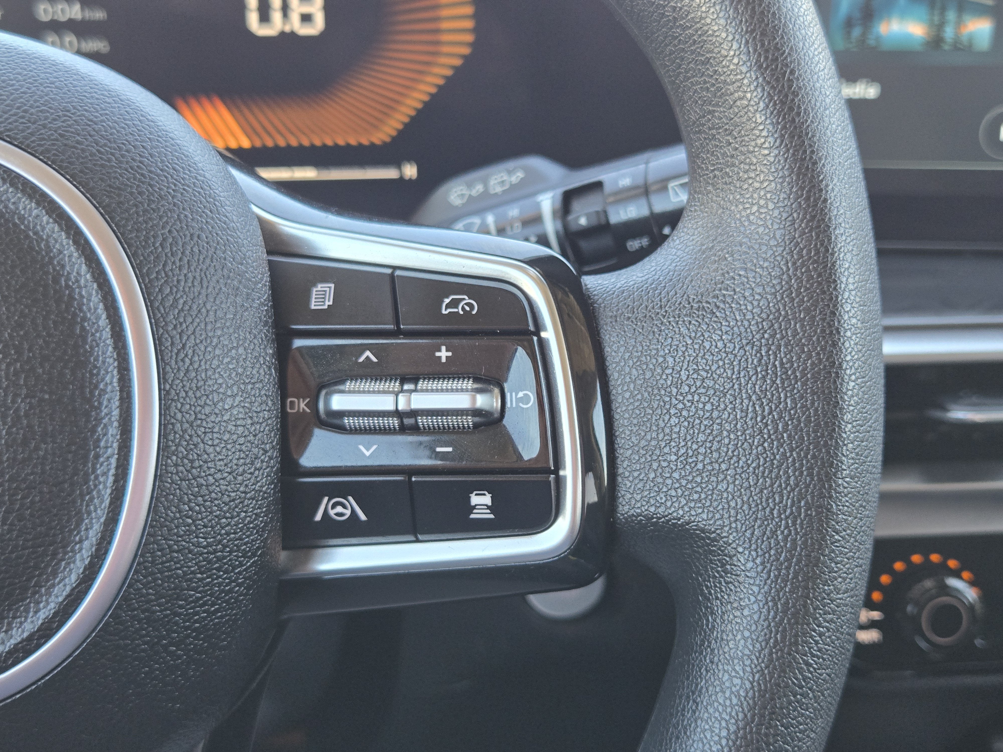 2025 Kia Sorento LX