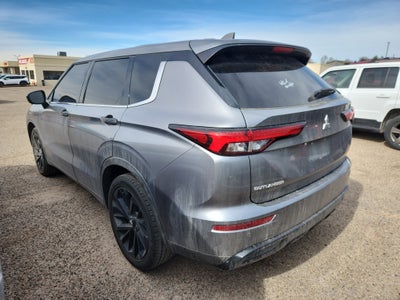 2022 Mitsubishi Outlander Black Edition