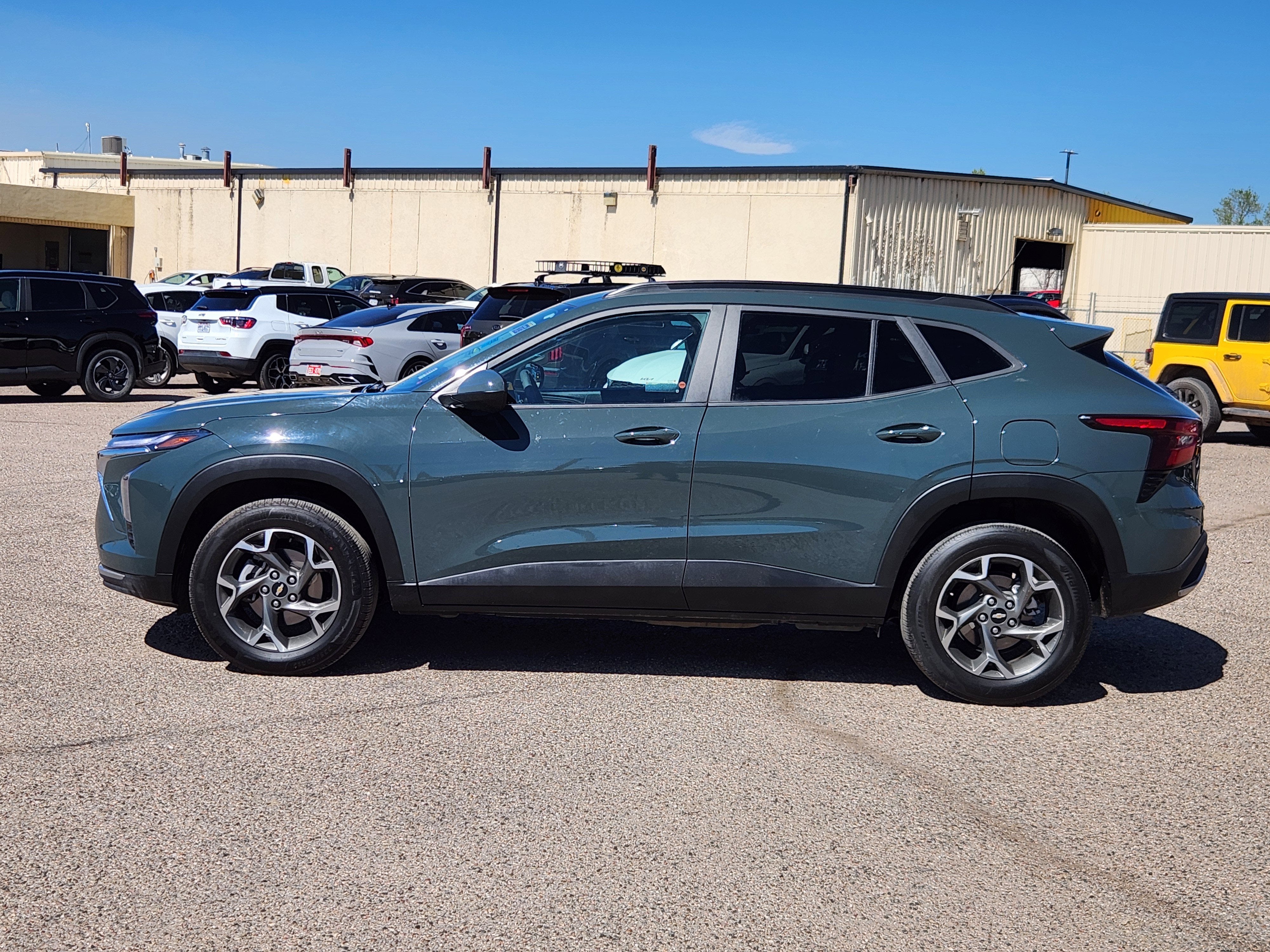 2025 Chevrolet Trax LT