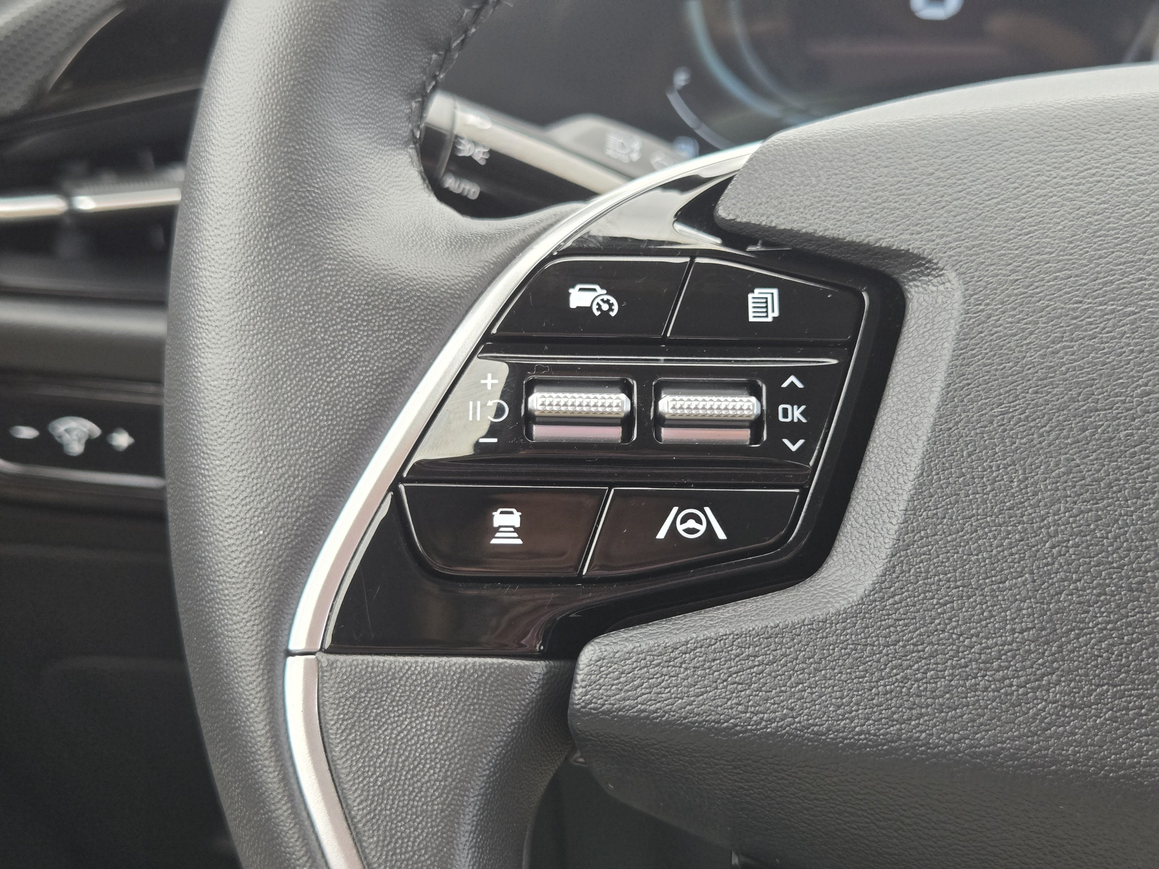 2025 Kia Niro Plug-In Hybrid EX