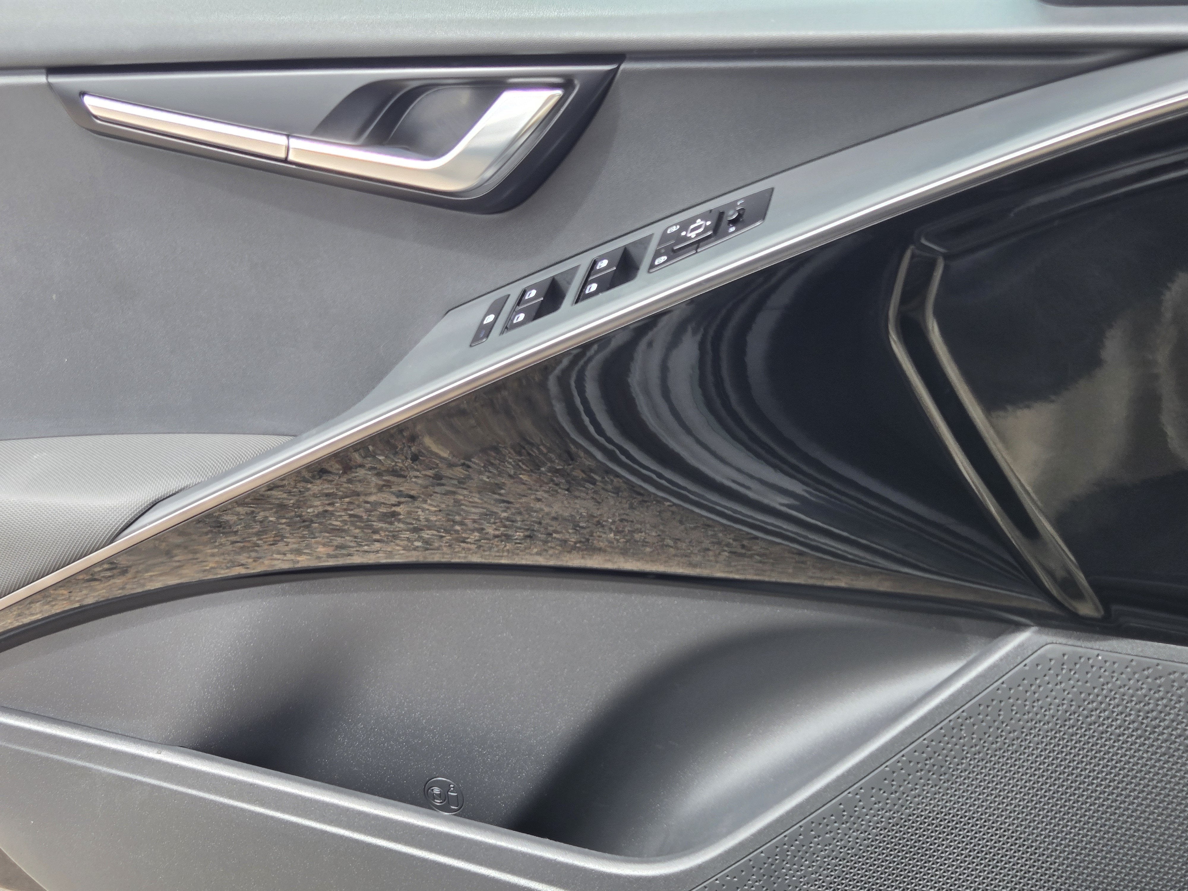 2025 Kia Niro Plug-In Hybrid EX
