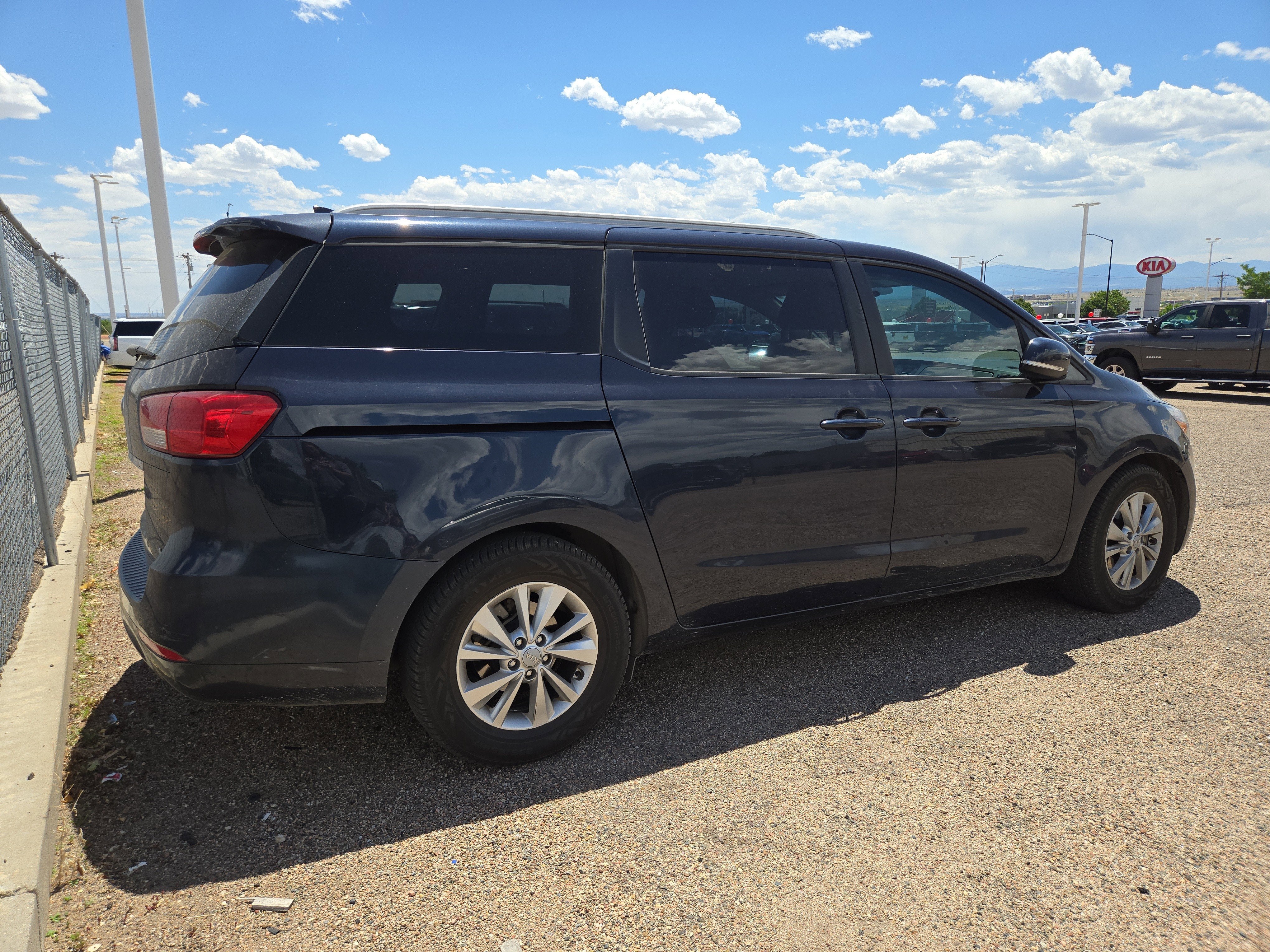 2015 Kia Sedona LX