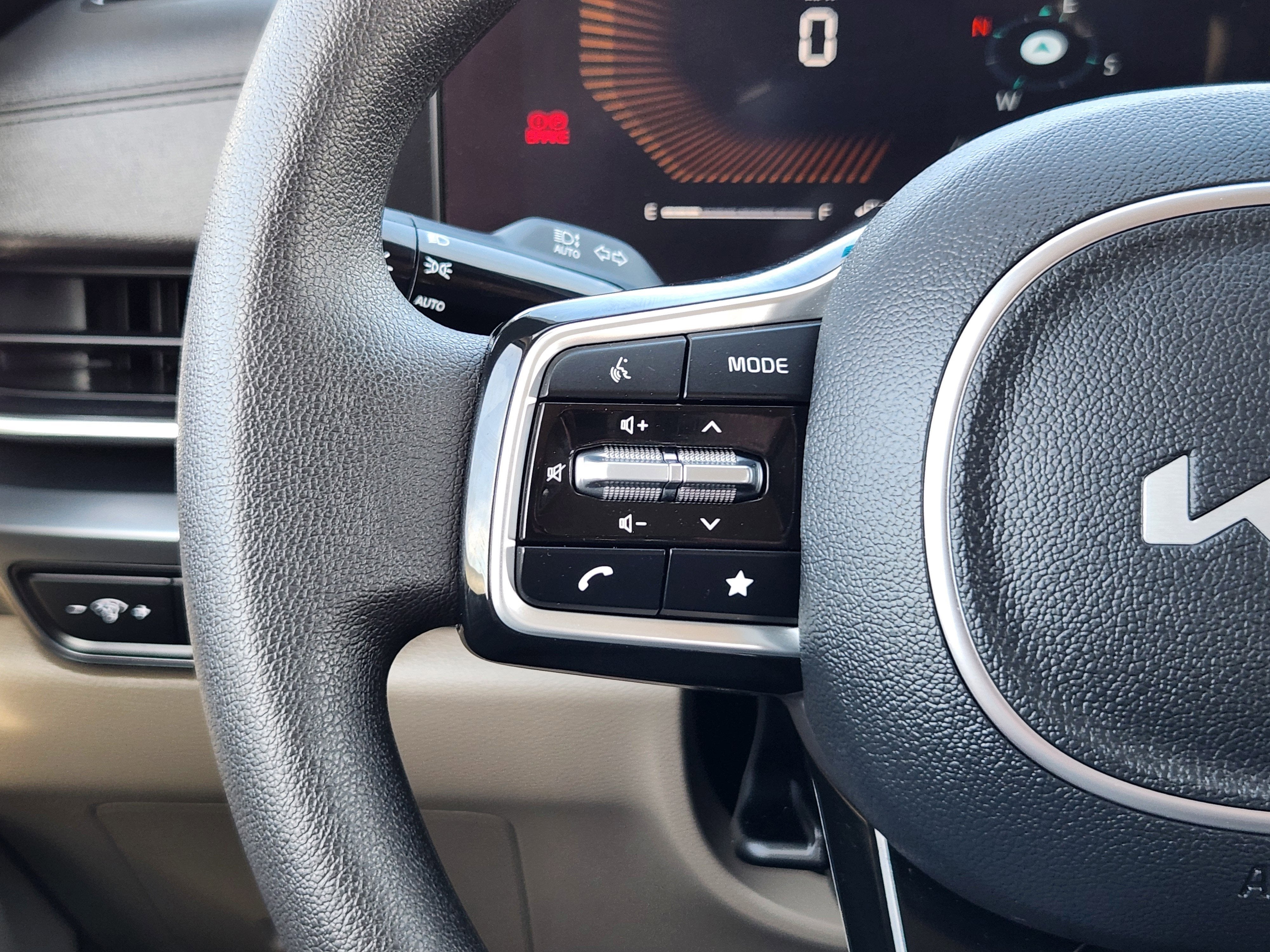 2026 Kia Carnival LX