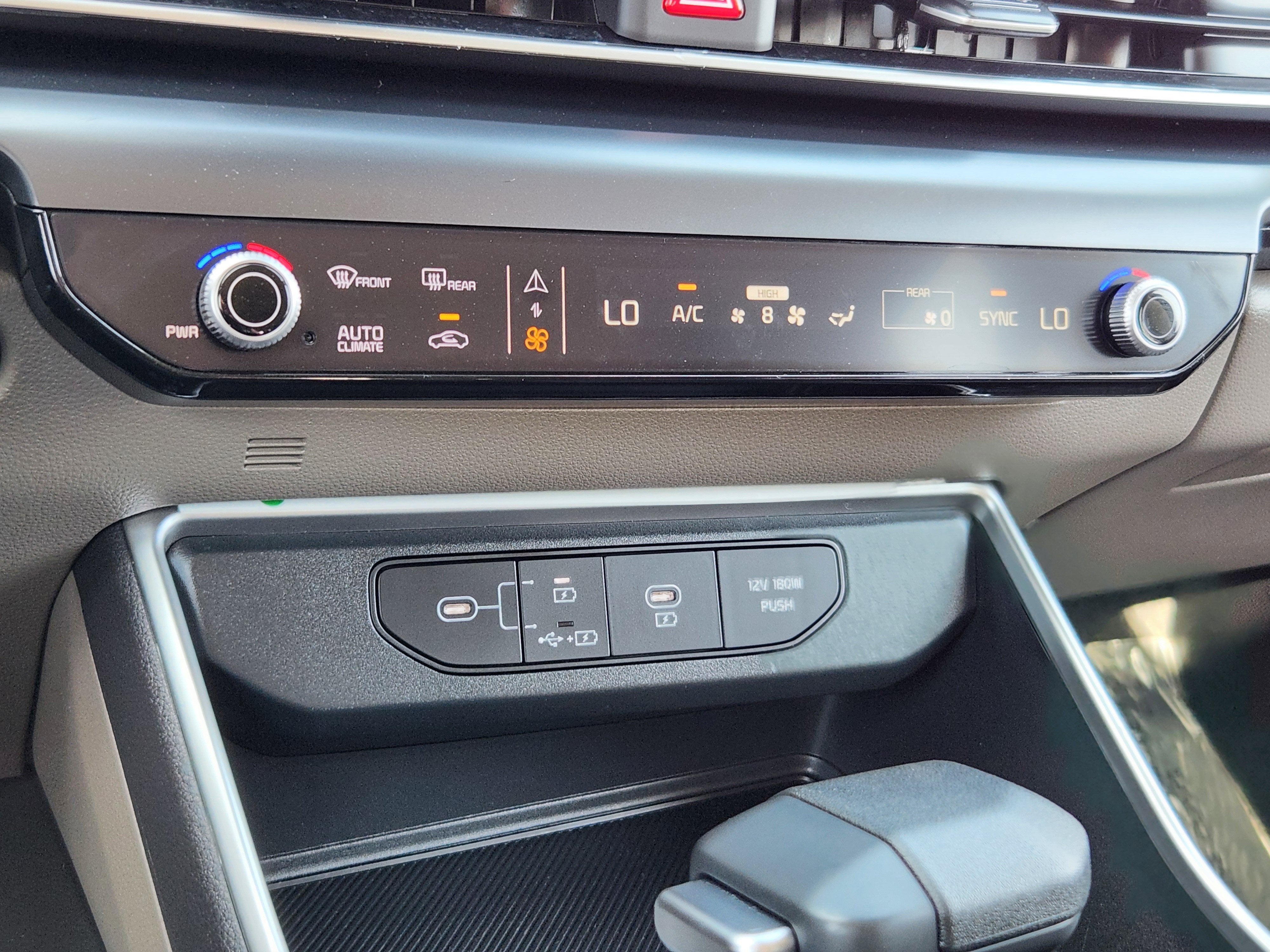 2026 Kia Carnival LX