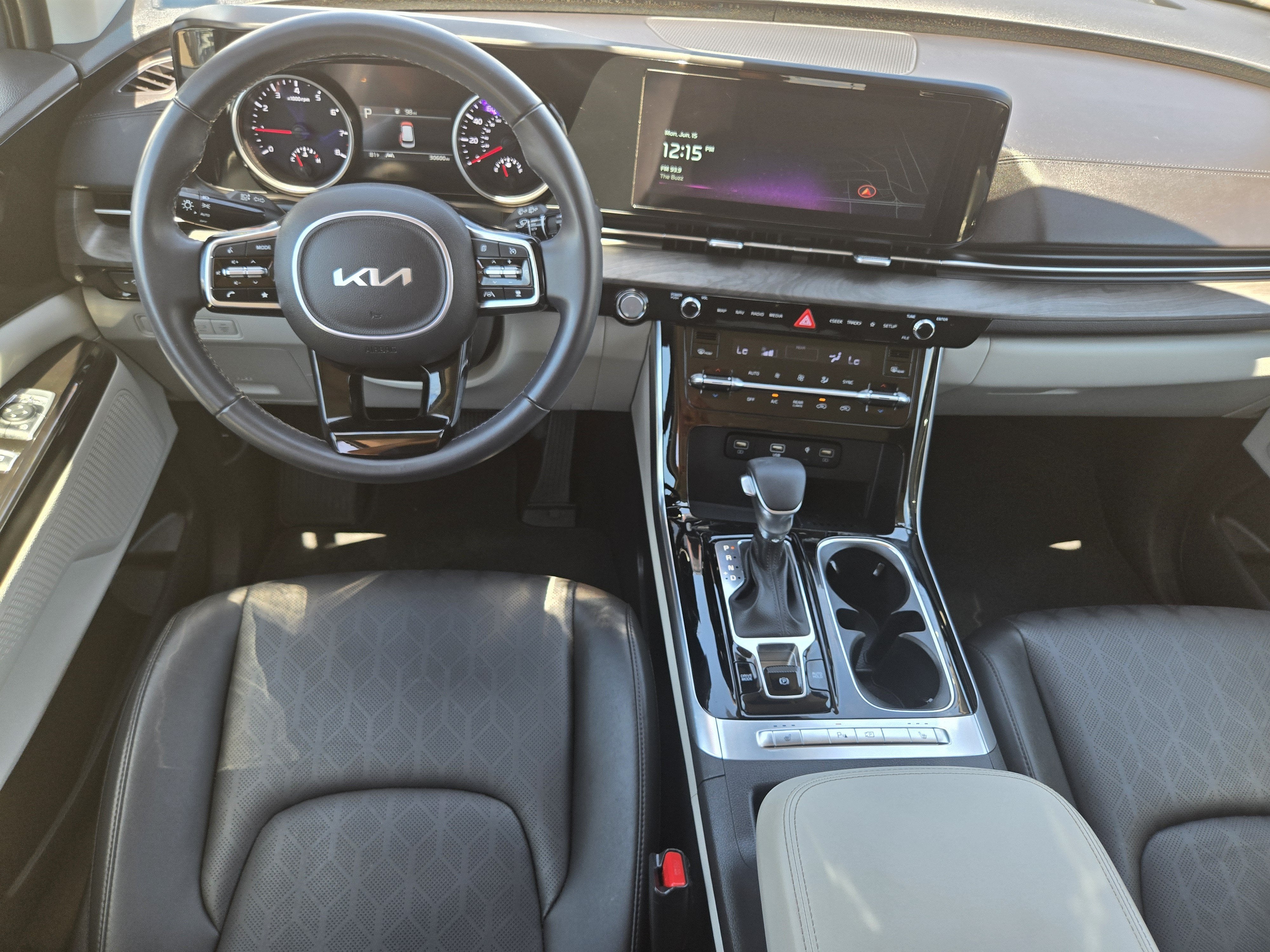 2023 Kia Carnival EX