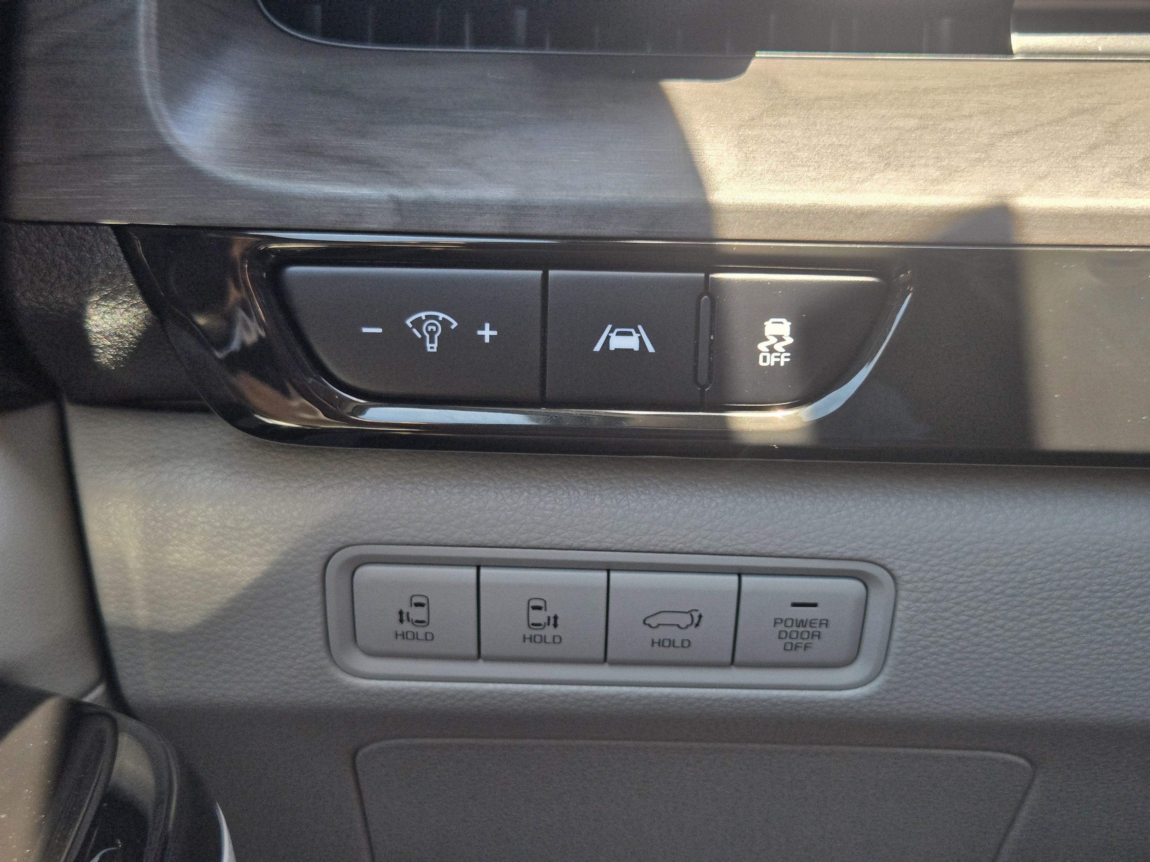 2023 Kia Carnival EX
