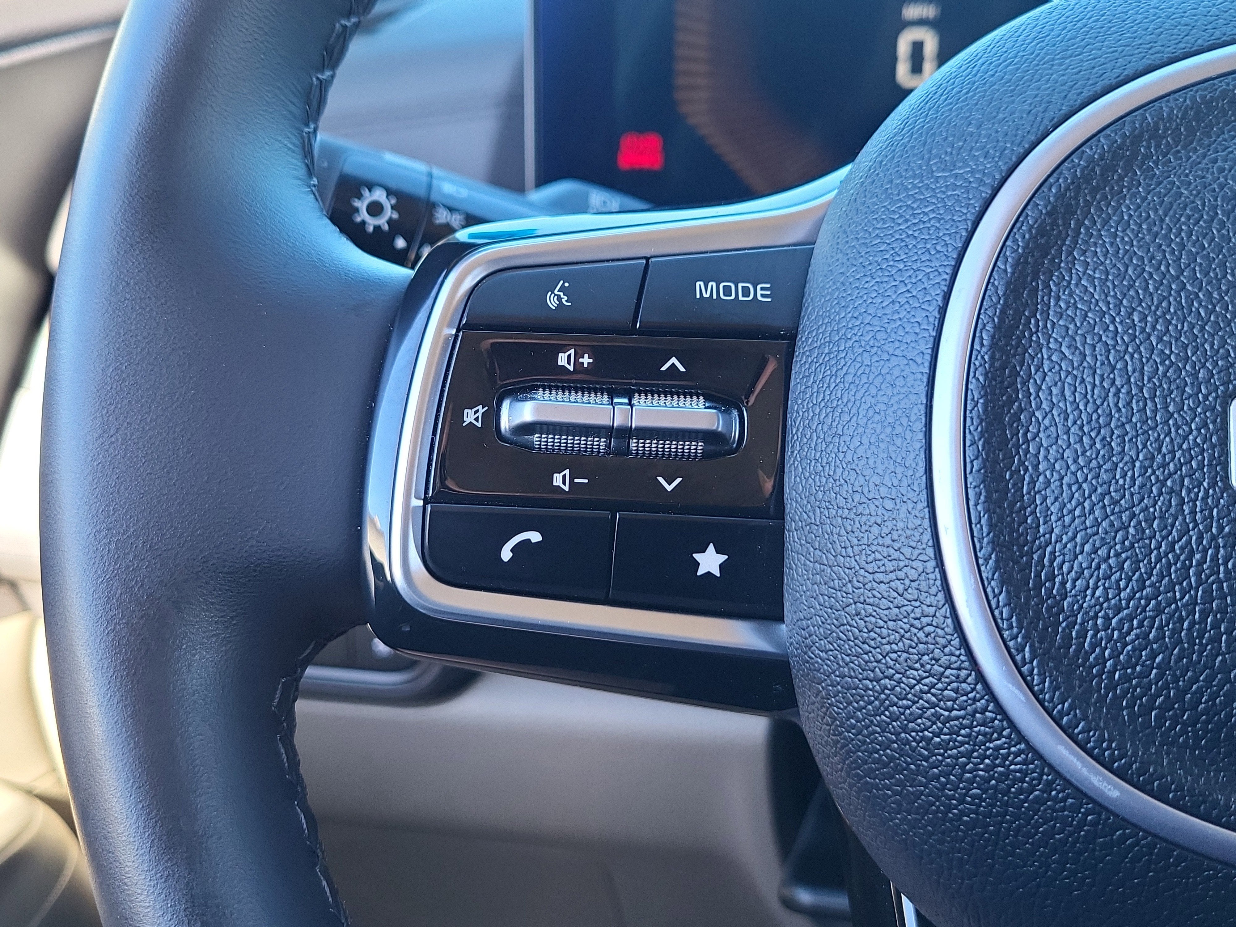 2025 Kia Carnival EX