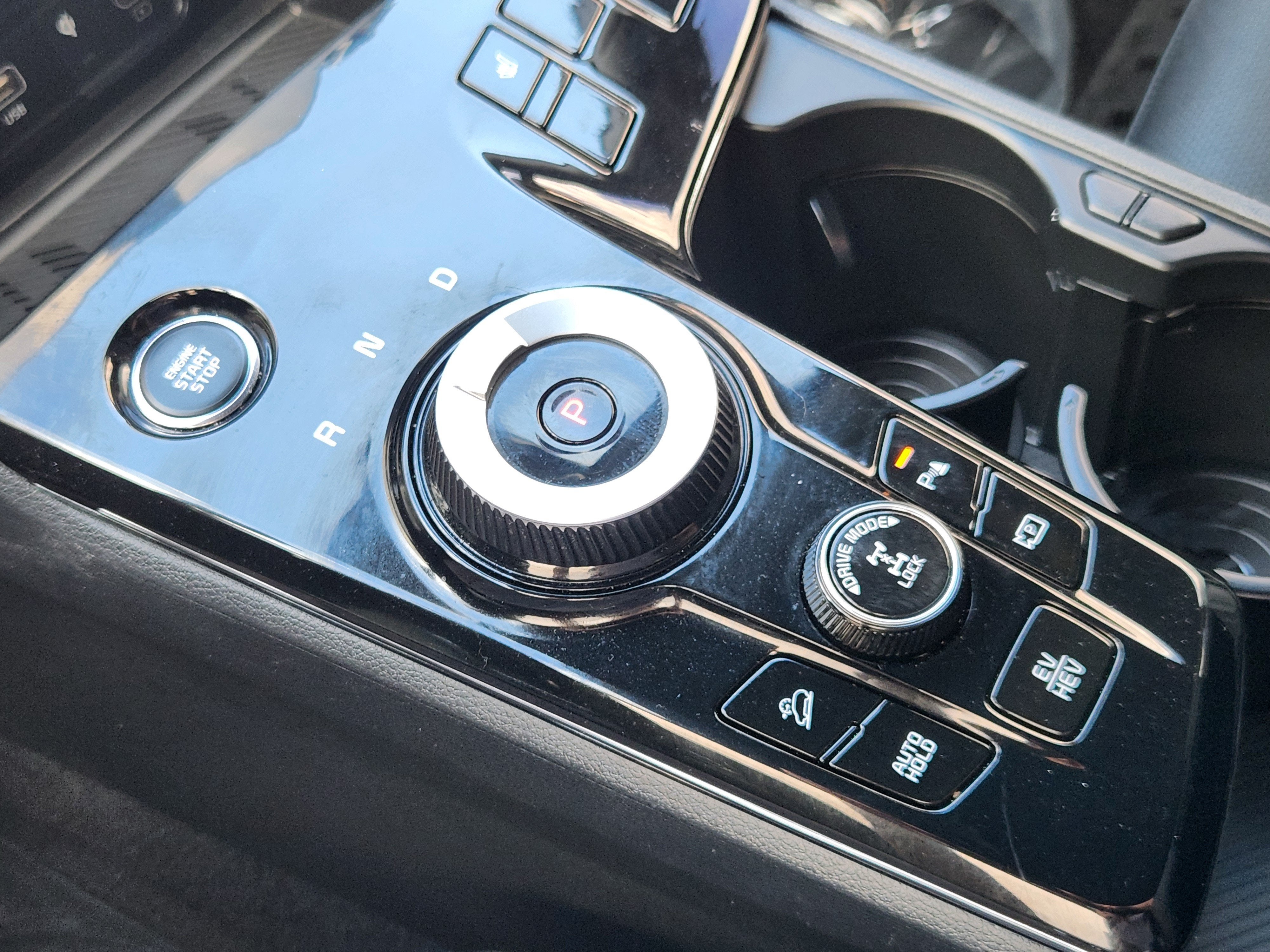 2025 Kia Sportage Plug-In Hybrid X-Line