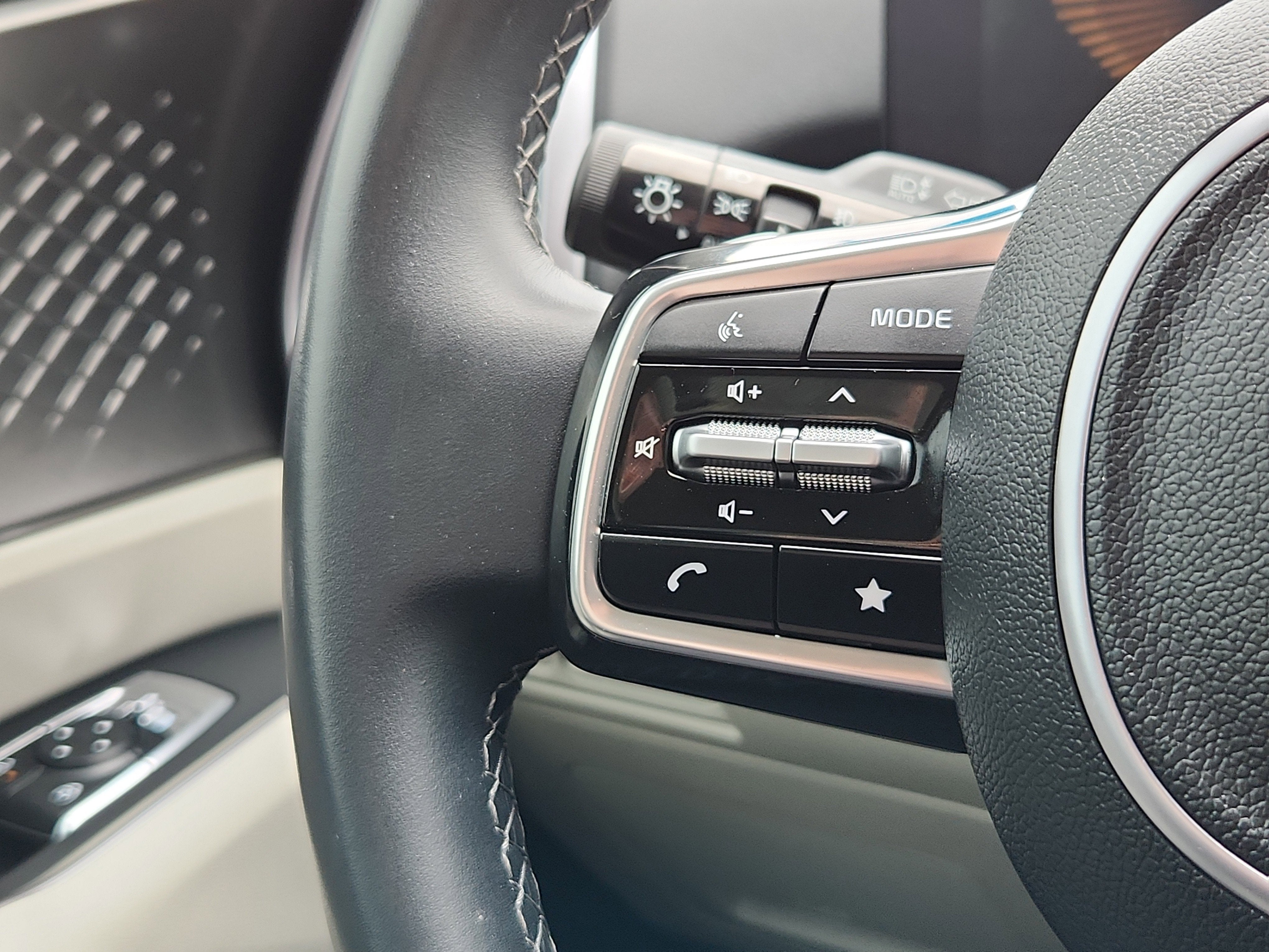 2025 Kia Sorento Plug-In Hybrid EX