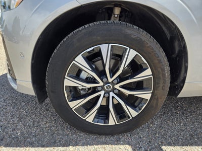 2025 Volvo XC60 Plus