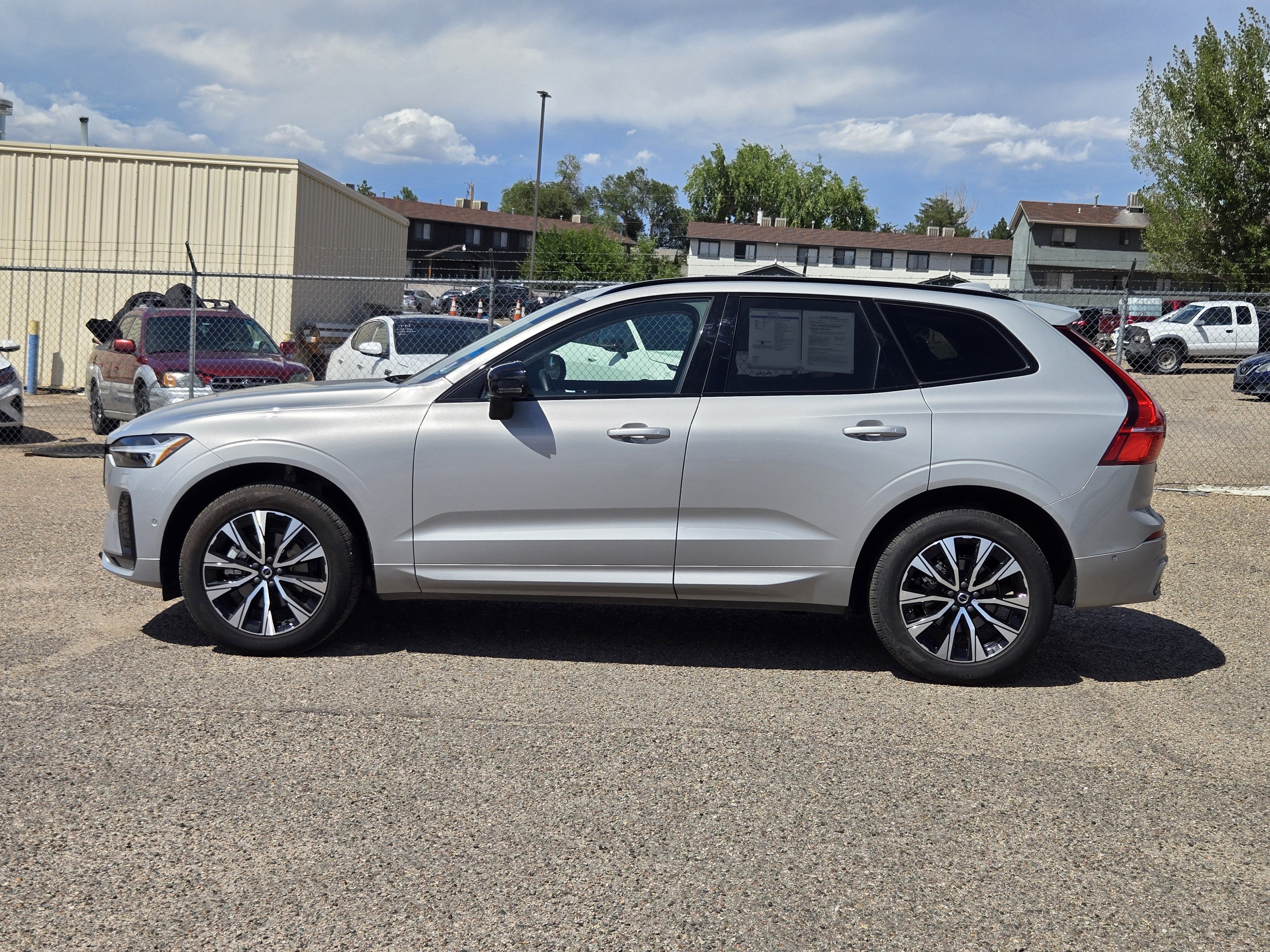 2025 Volvo XC60 Plus