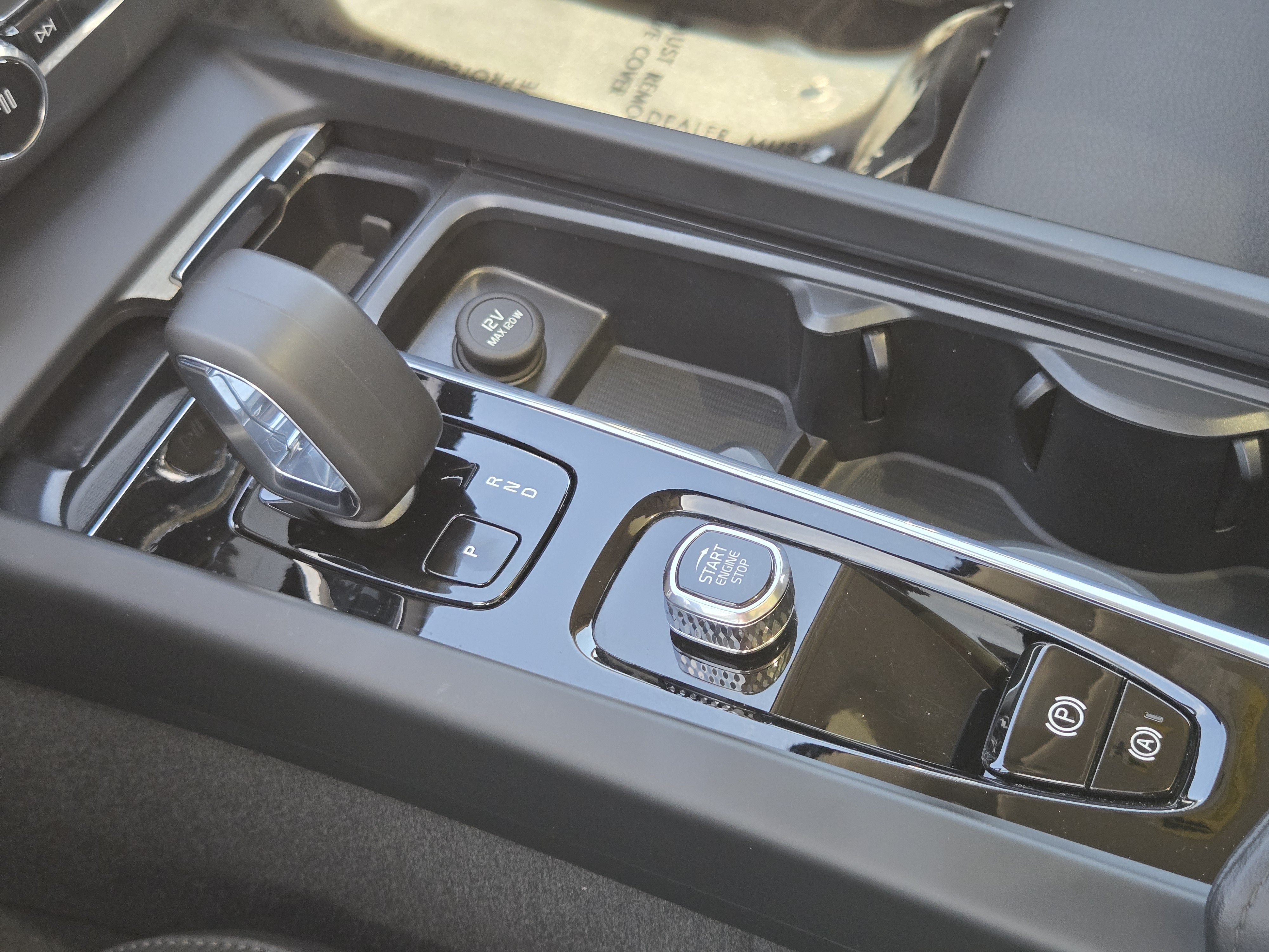 2025 Volvo XC60 Plus
