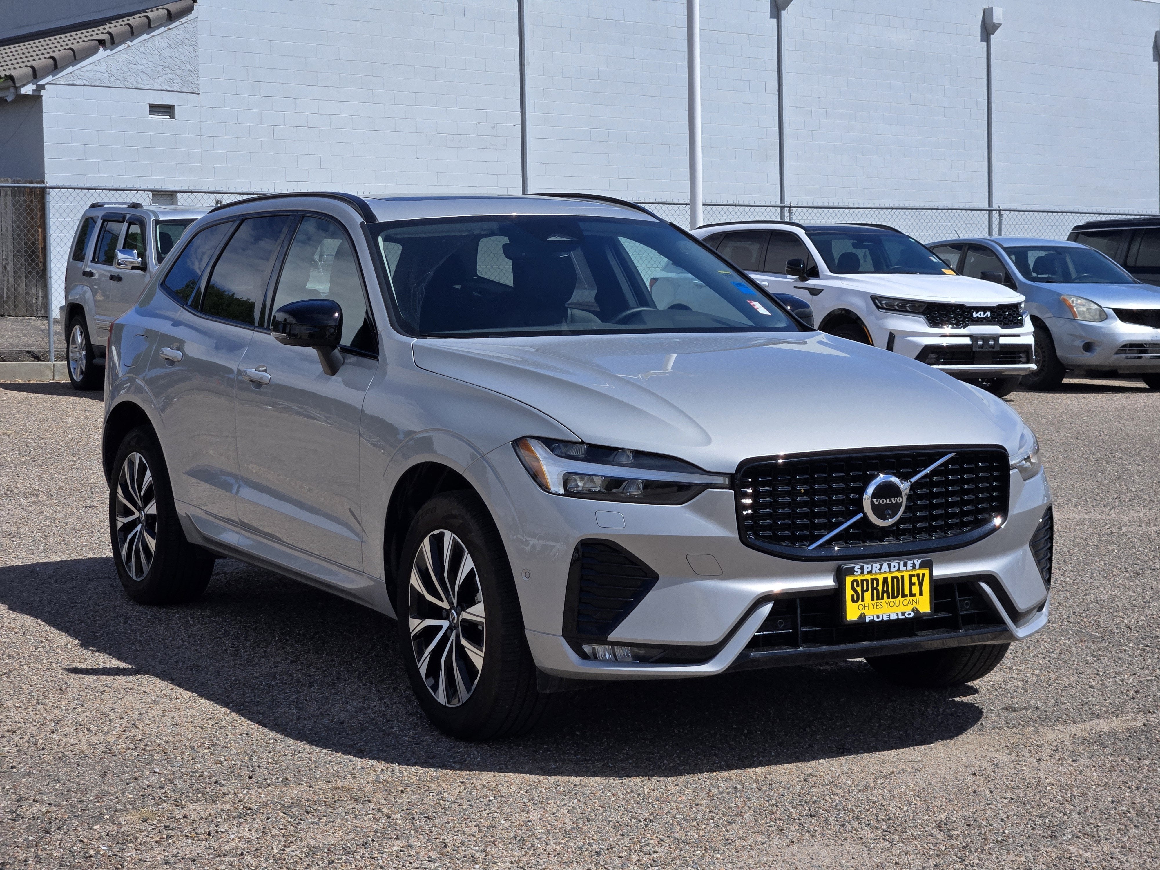 2025 Volvo XC60 Plus