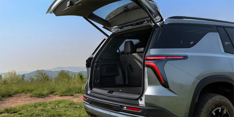 2026 Chevrolet Traverse with Tailgate Open